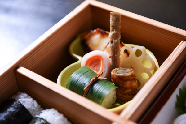 【夕食はお部屋で】季節の会席弁当プラン