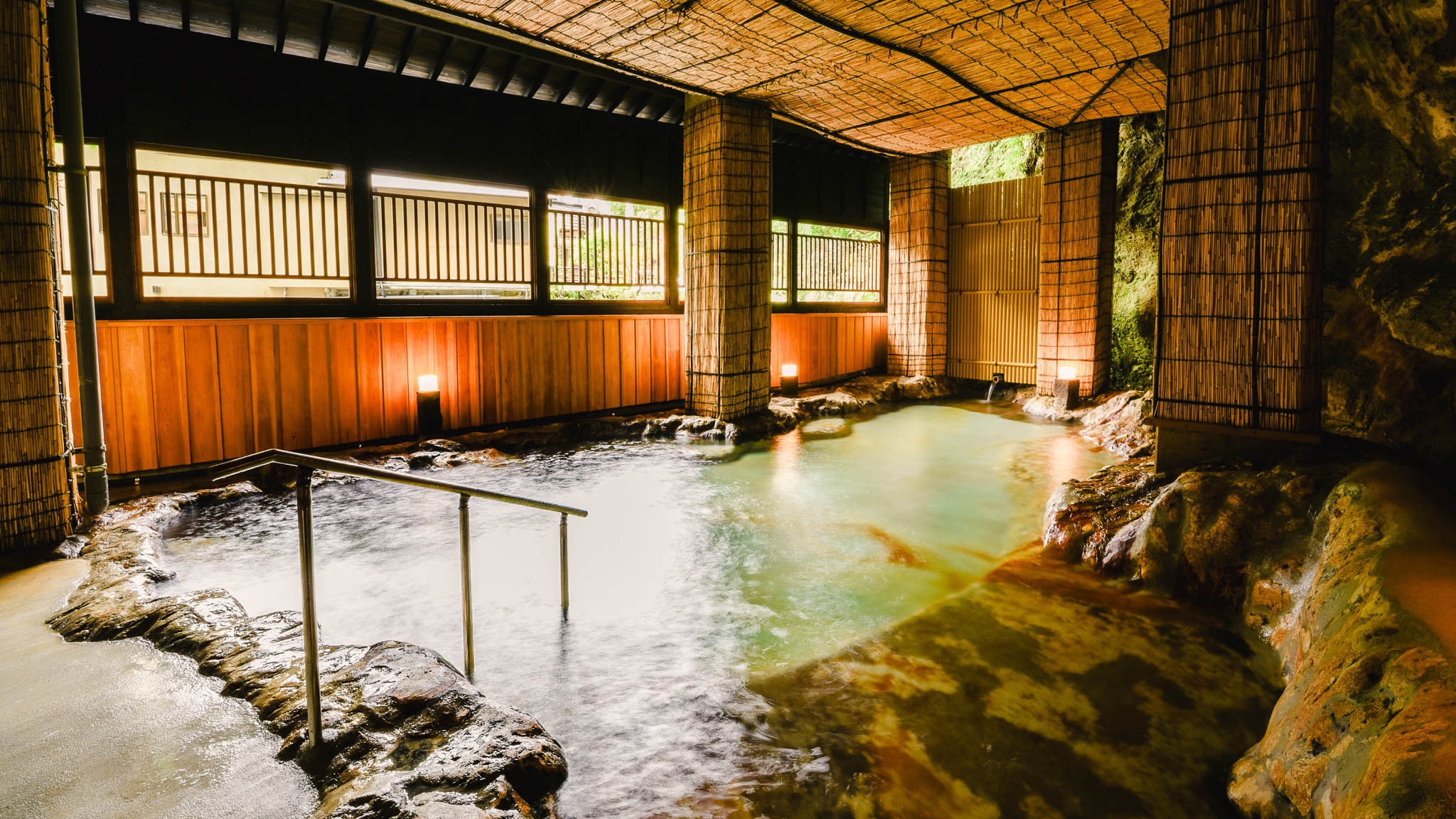 【露天風呂】岩戸風呂