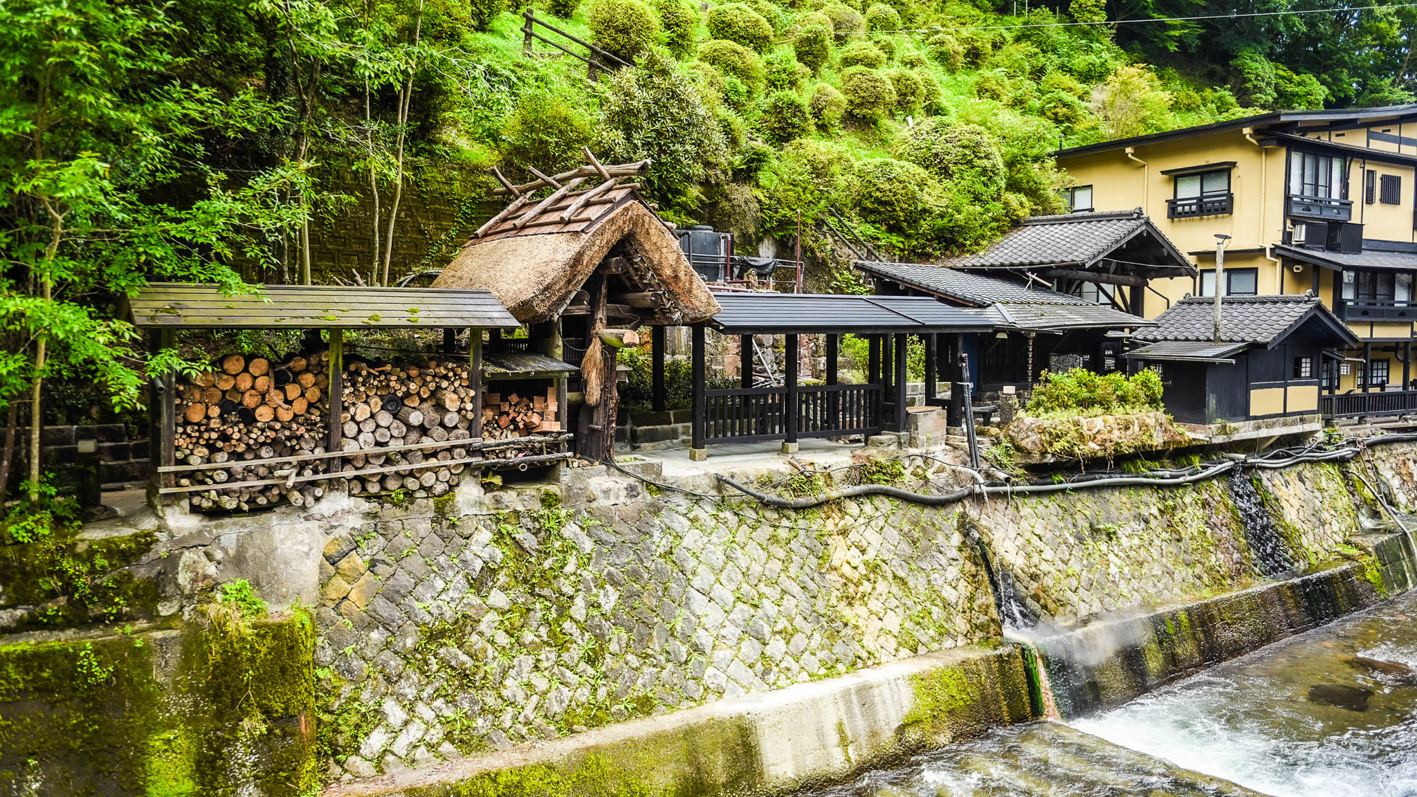 明治創業の面影を残す宿の佇まい