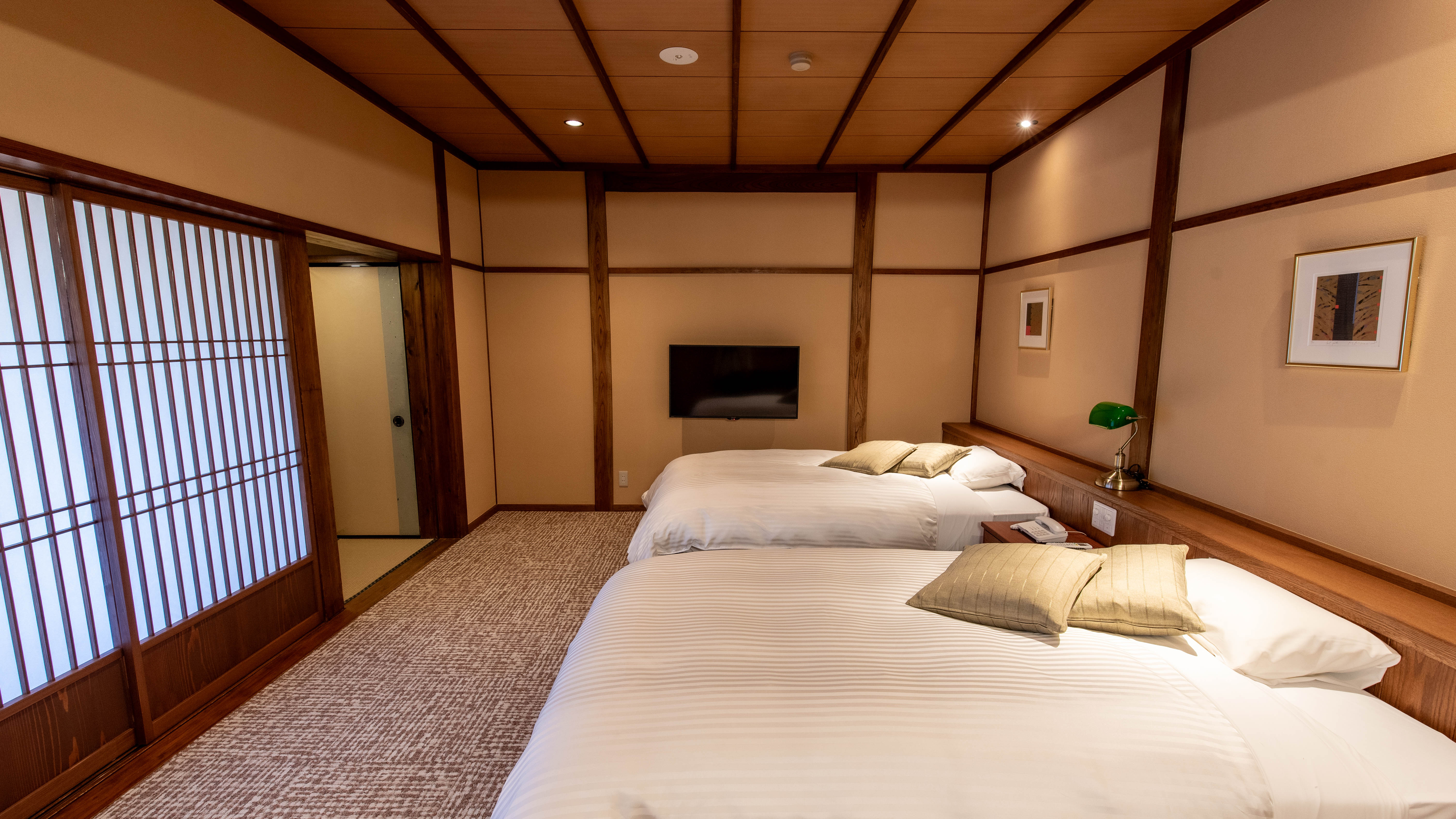 風月｜内風呂・10畳・14畳＋ベッドルーム（ツインベッド）