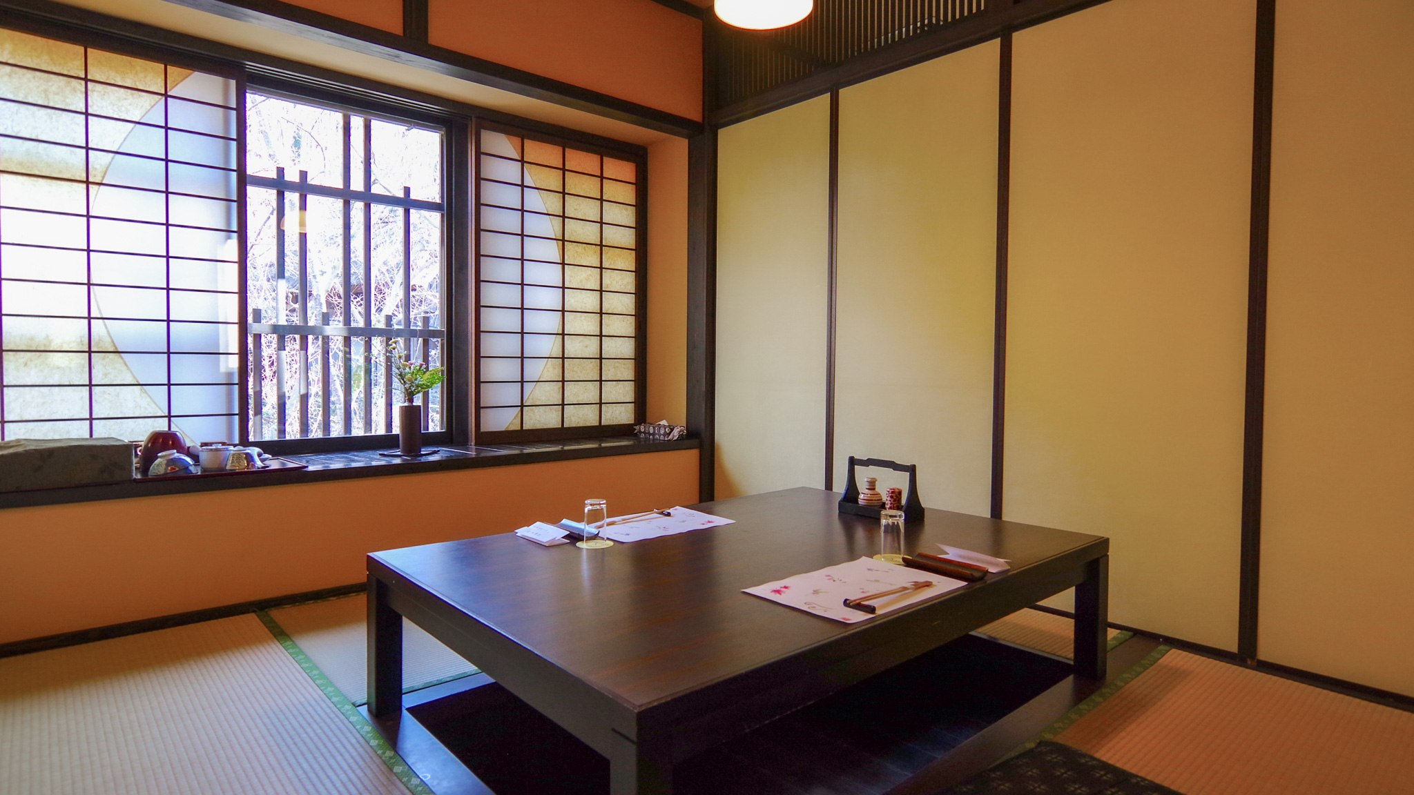 お食事処｜花片片（はなへんぺん）