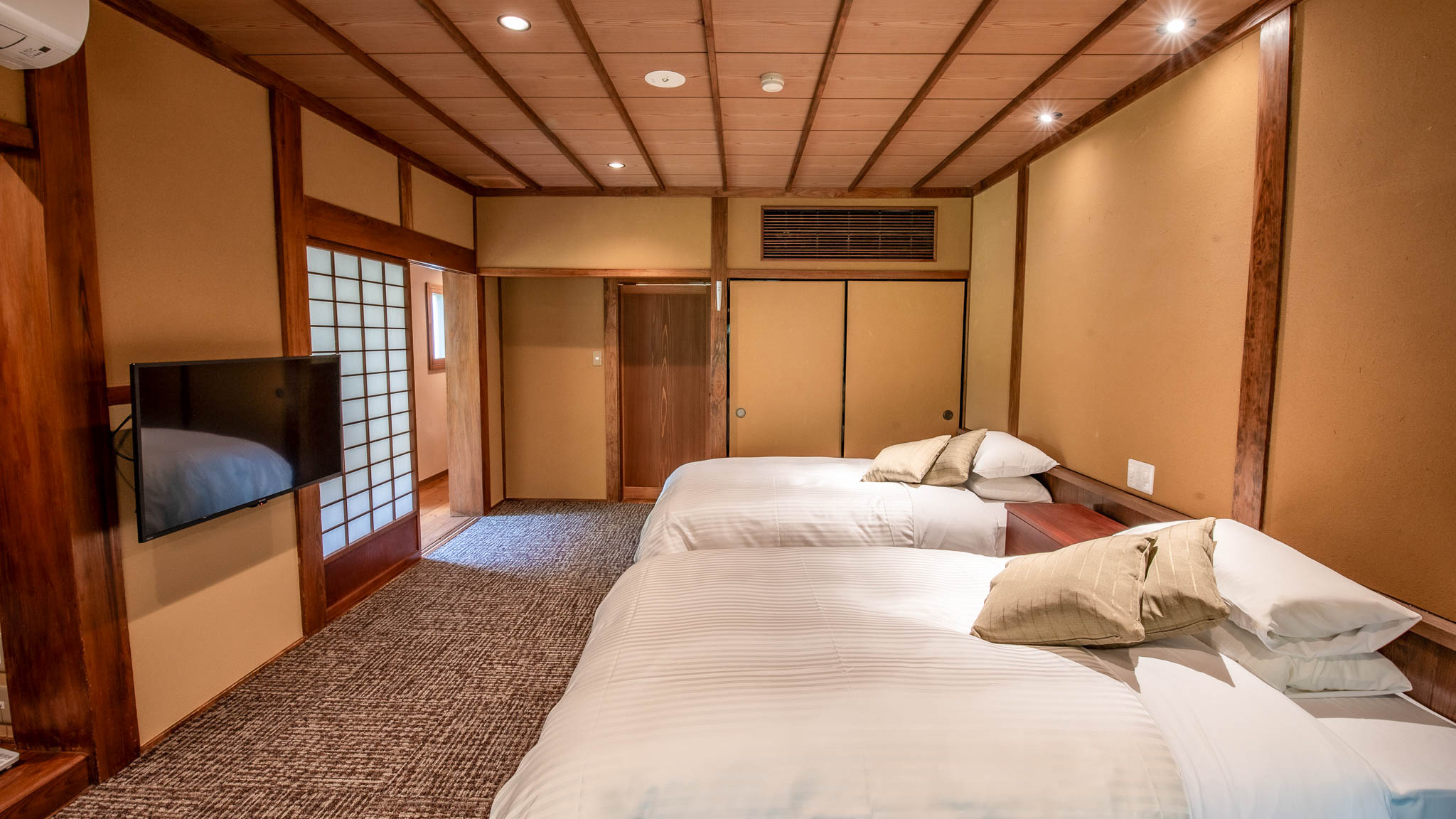 TBタイプのお部屋｜ツインベッド＋６畳