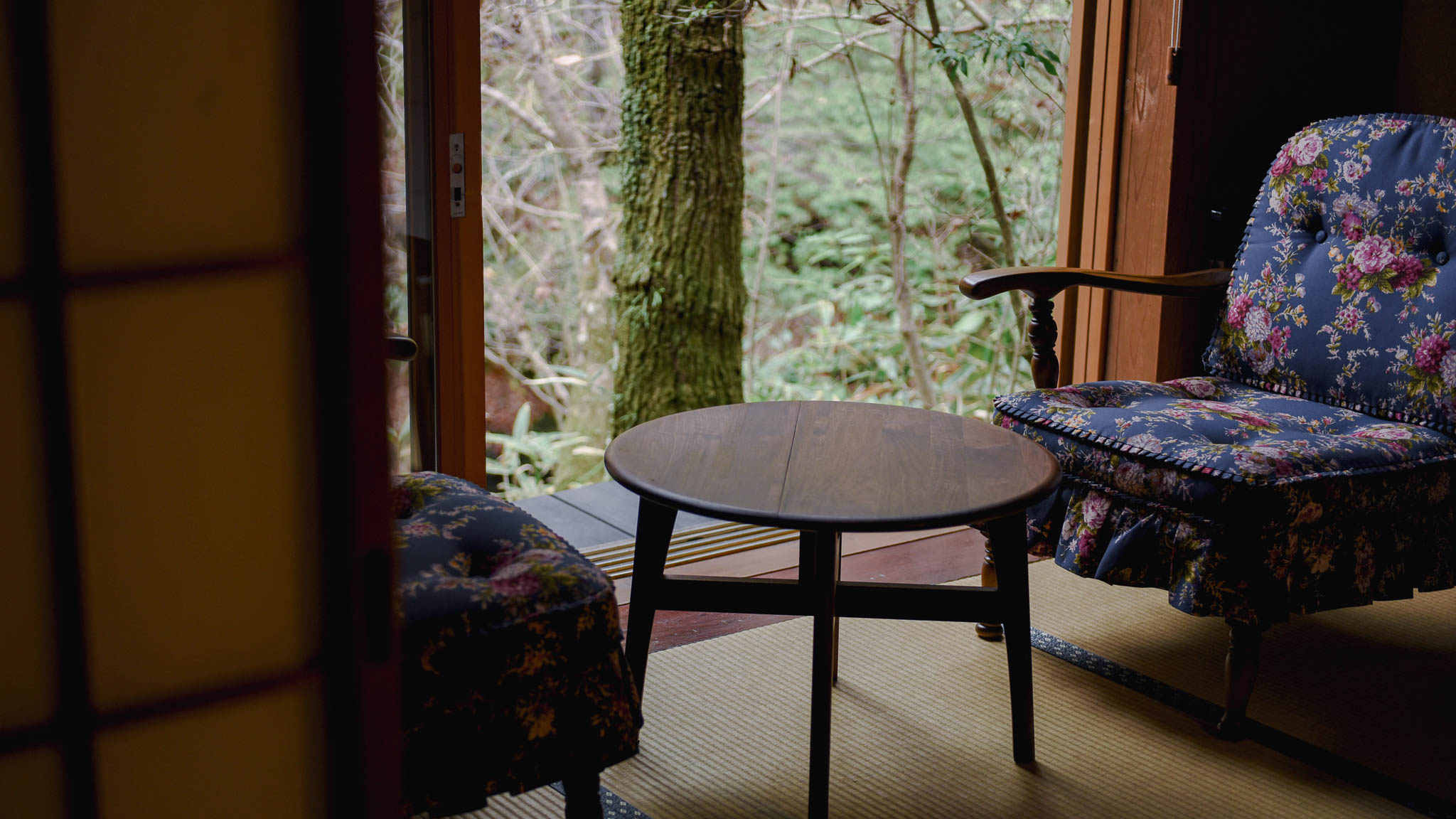 何もせずにくつろぐ、窓際の時間