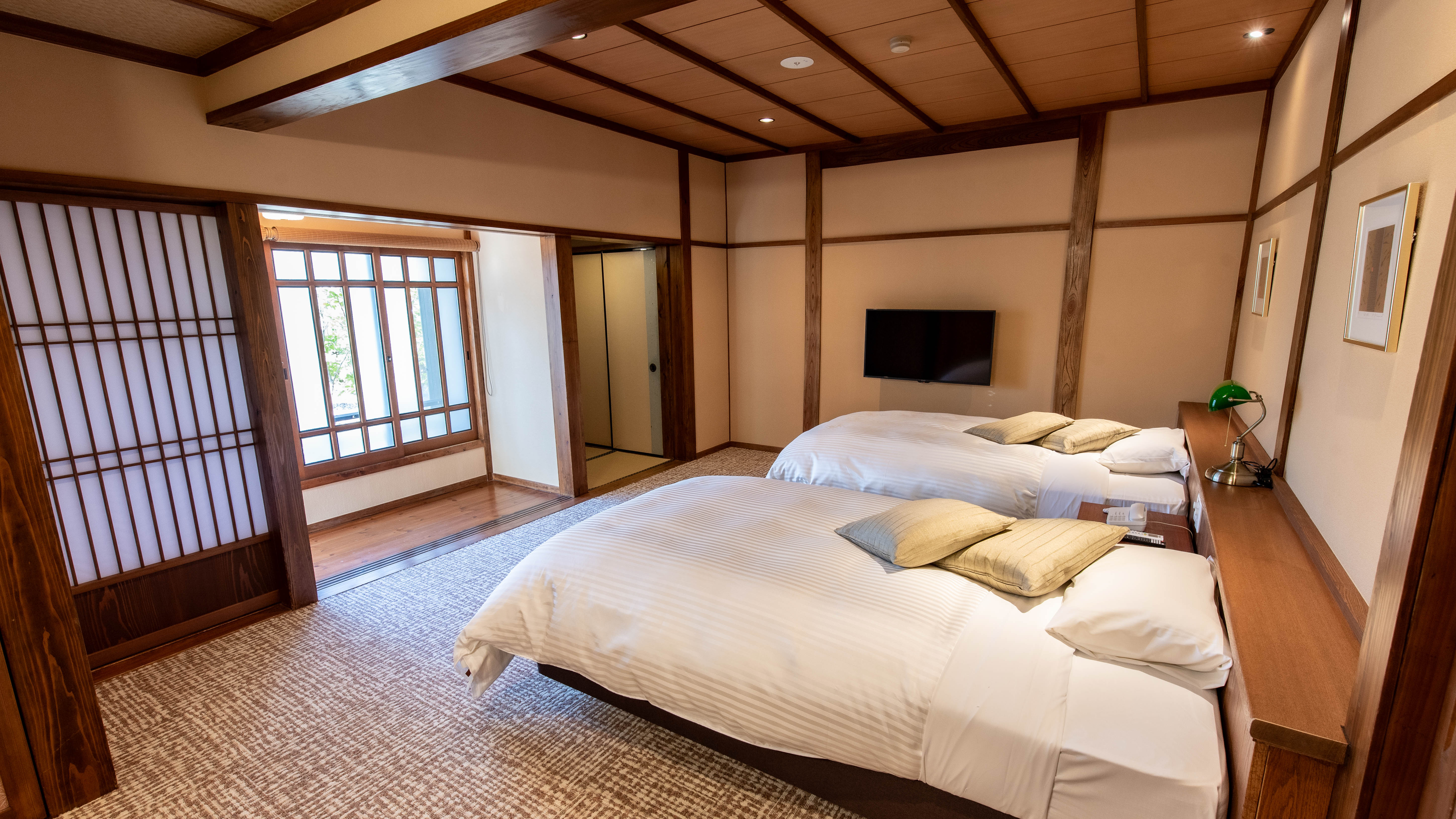 風月｜内風呂・10畳・14畳＋ベッドルーム（ツインベッド）