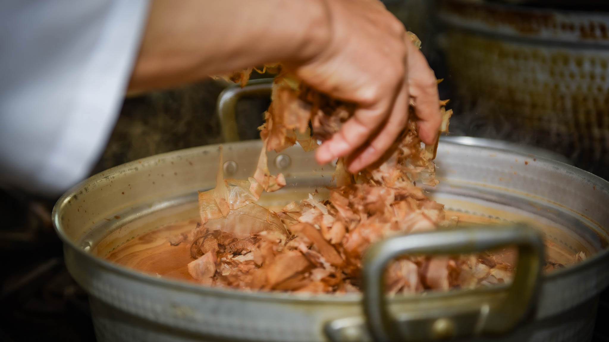 料理に合わせ、素材から仕立てるこだわりの醤油
