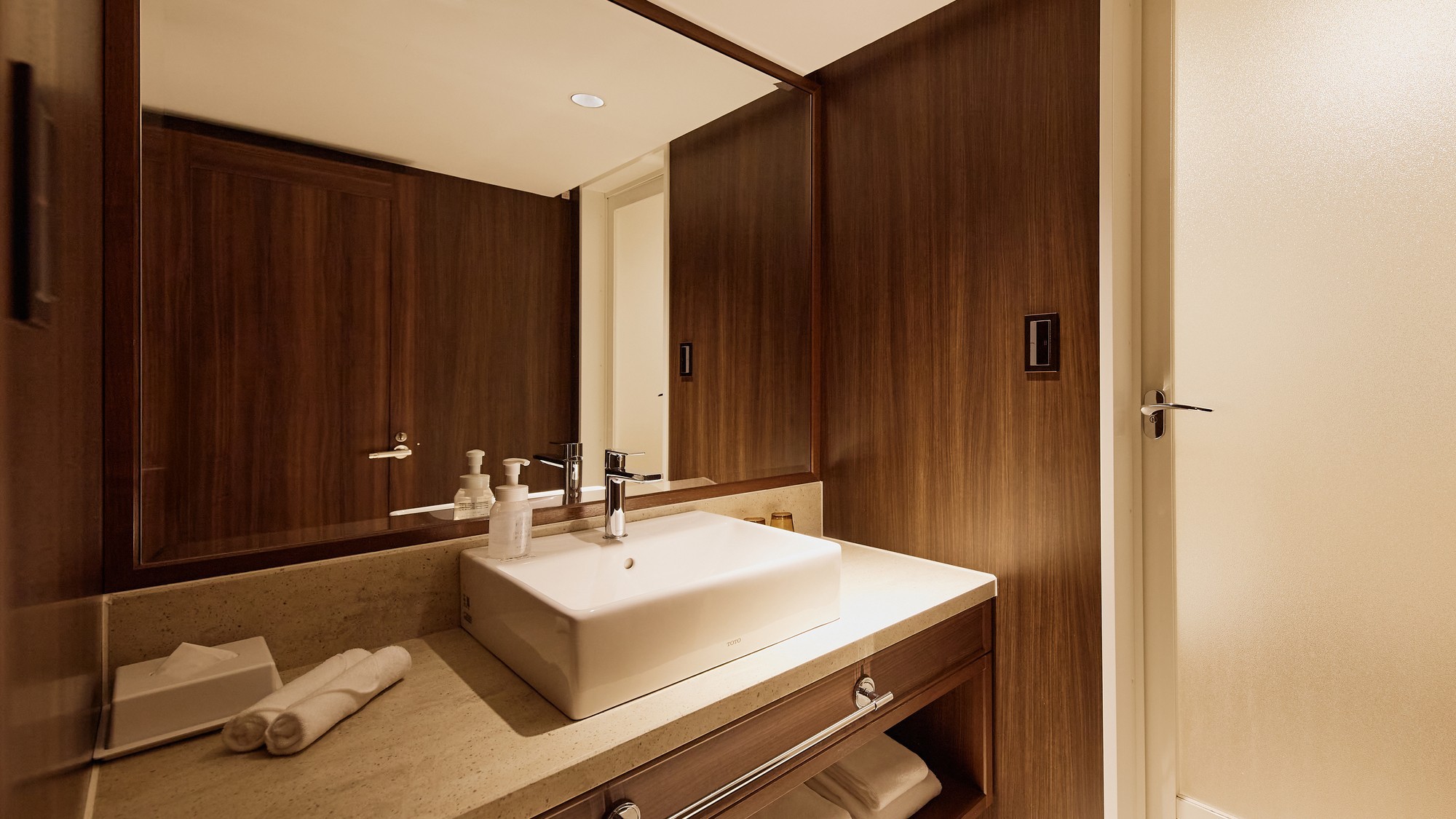 バスルーム（センチュリーコンフォートキングダブル　インサイド)