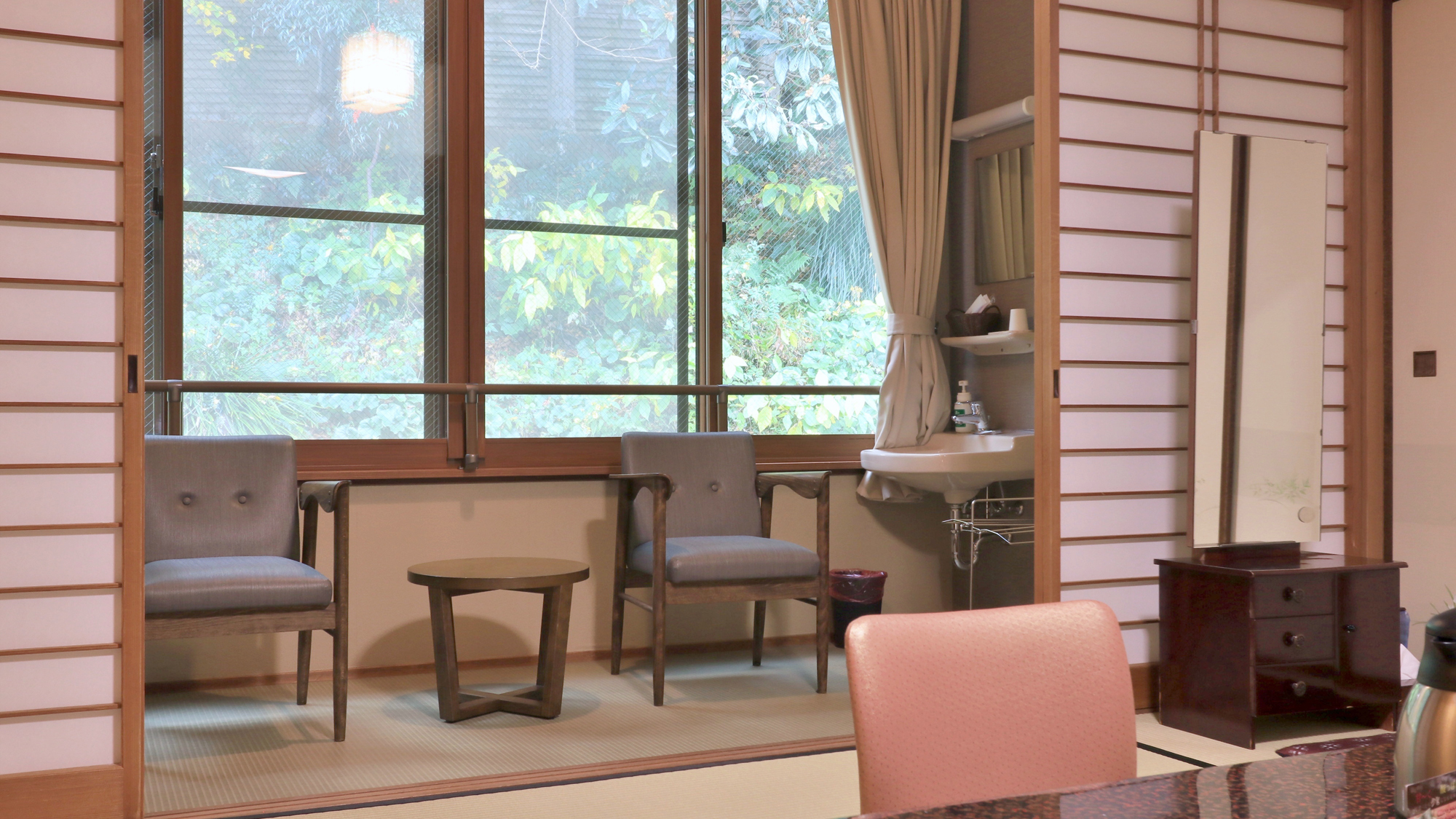 【客室】和室8畳