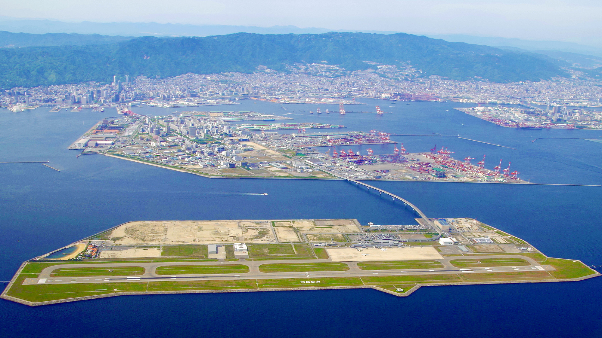 ◆神戸空港＜当館から車で約15分＞
