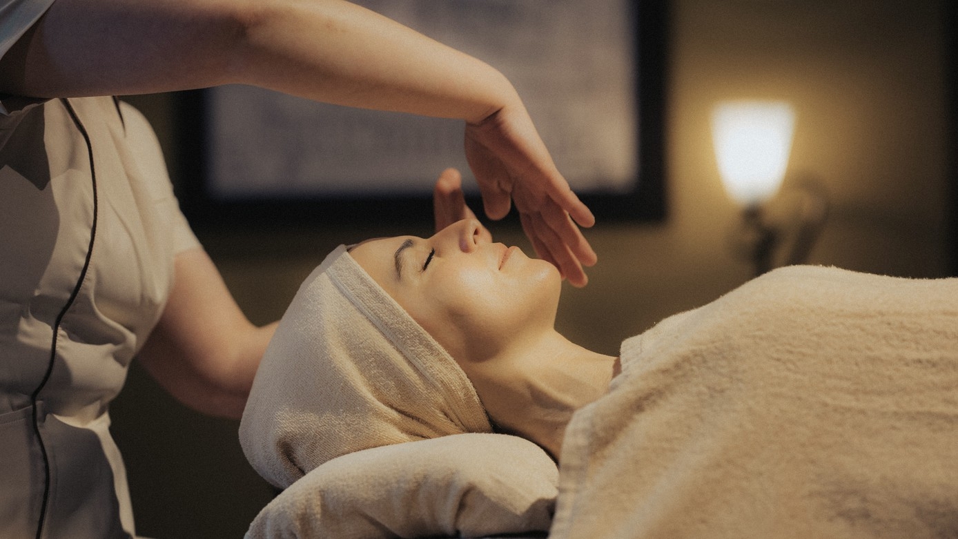 アロマテラピーと温泉で最高のリラクゼーションを【1泊2食付きプラン】