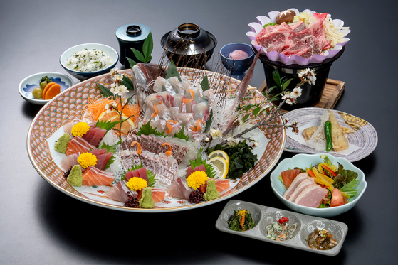 【彩｜2食付】お日にち限定！訳ありプラン≪チェックアウト9：00/朝風呂使用不可≫