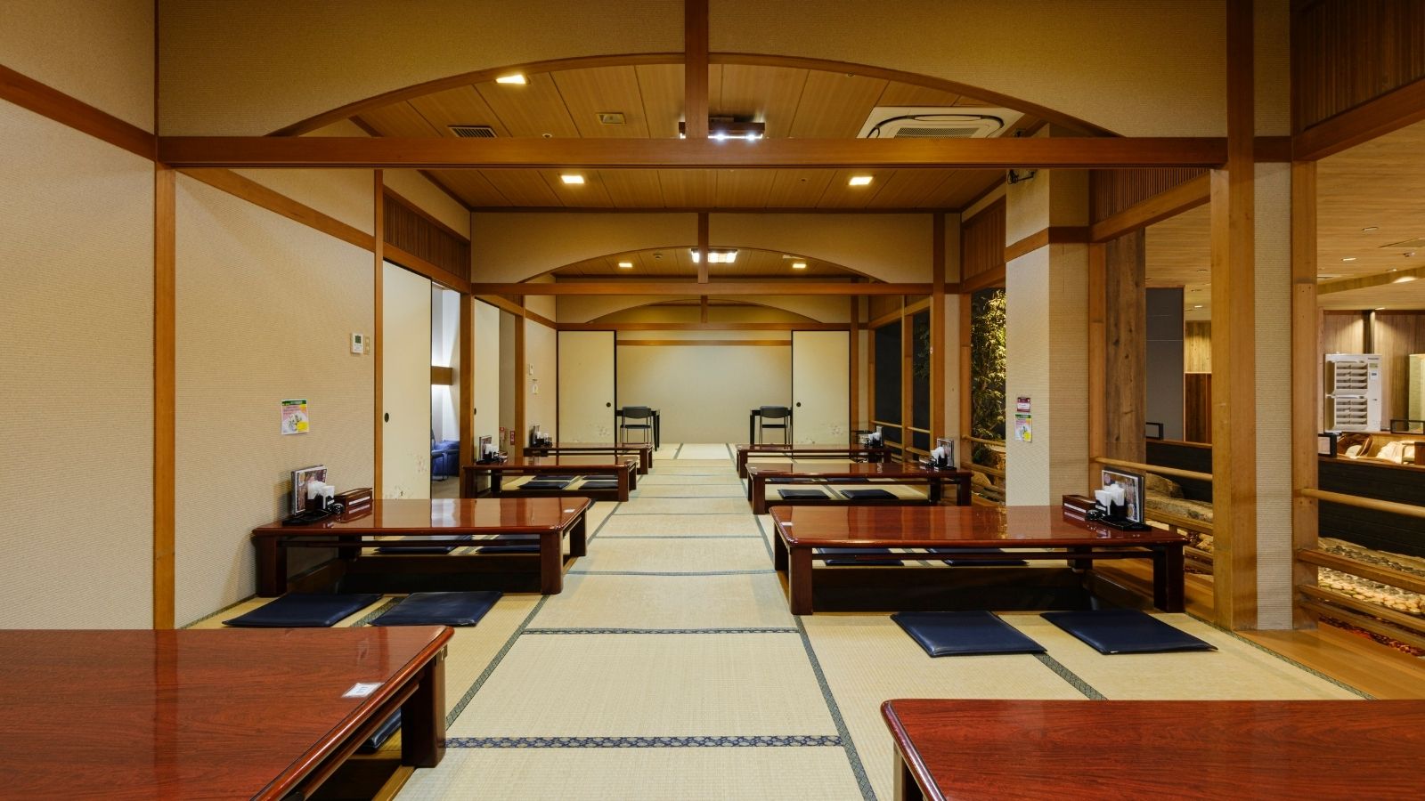 ■レストラン熊野川