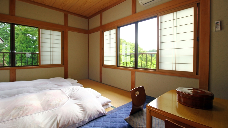 【客室一例-10畳①-洗面・トイレ付】