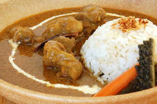 ココナッツとチキンのまろやかカレー