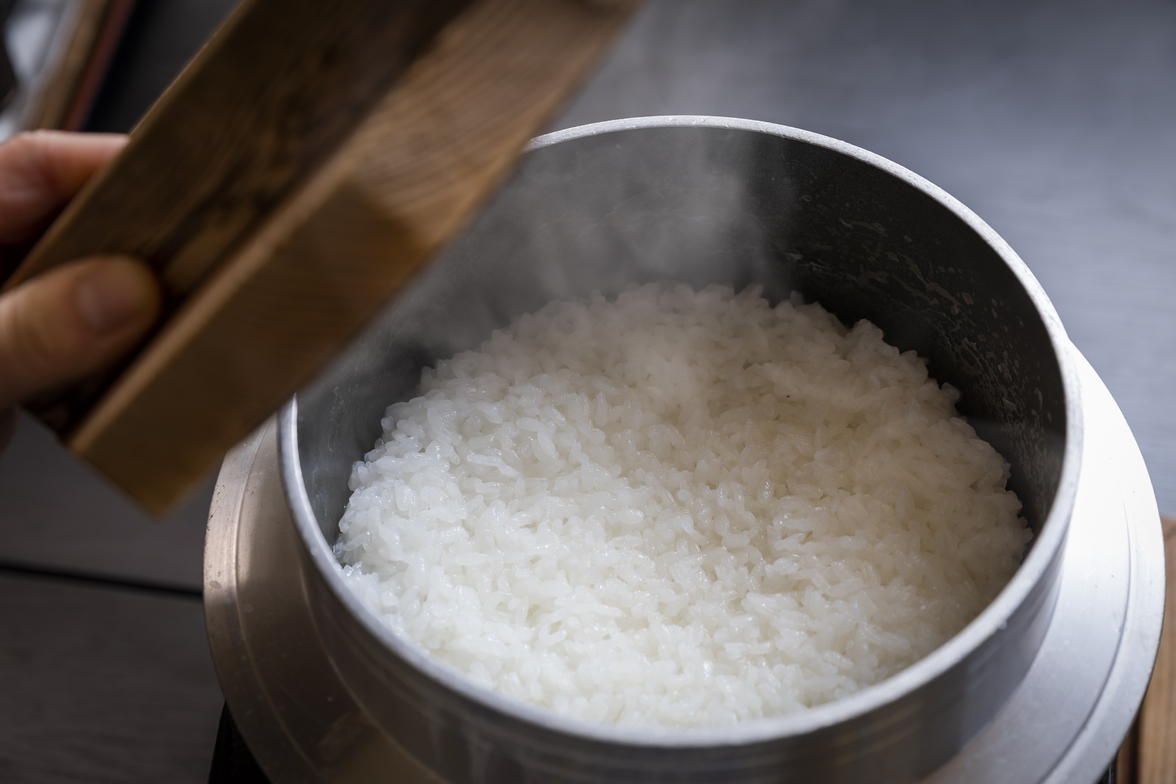 【料理少なめ】だんだんプラン　源泉掛け流し温泉《1泊2食付》