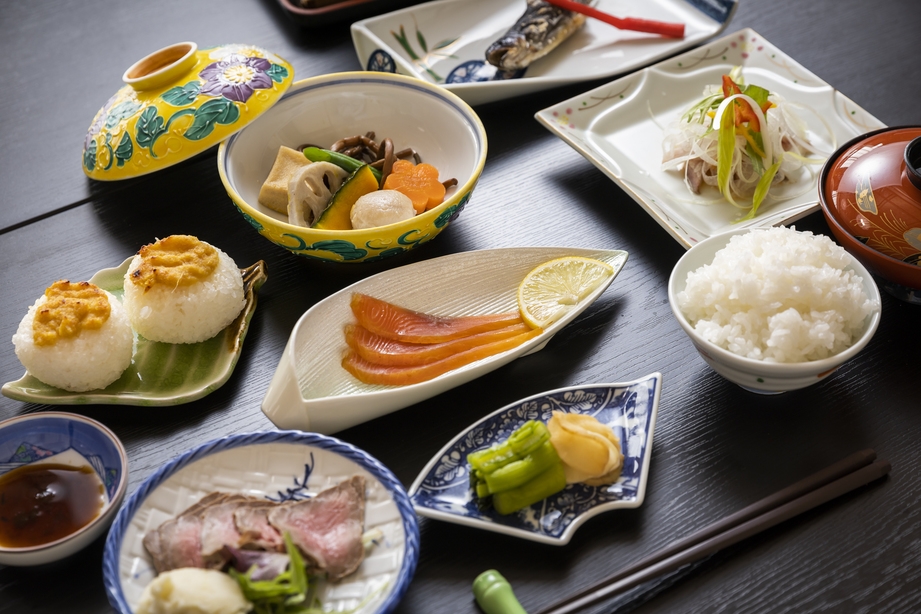 【料理少なめ】だんだんプラン　源泉掛け流し温泉《1泊2食付》