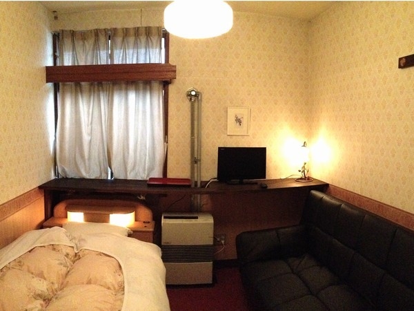 ２階　洋室シングル4.5　ソファーベッド使用で２名宿泊
