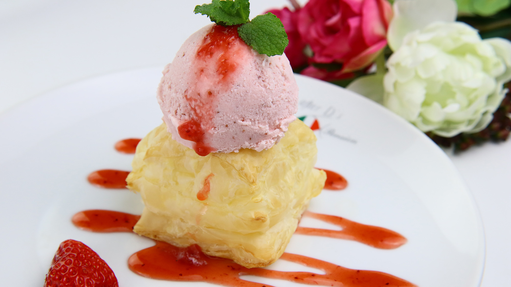 夕食◆濃厚生クリームだけを使用した自家製アイスクリームは格別です