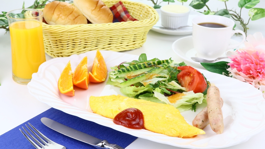 朝食◆季節によって出てくるお料理が変わります。夏の暑い時期は栄養満点のオレンジジュースが朝食に