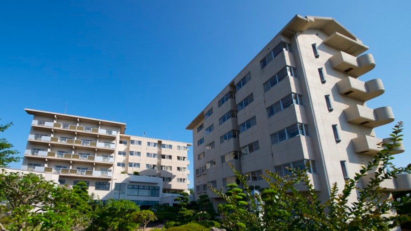 【外観】宿の中庭側からの岬亭