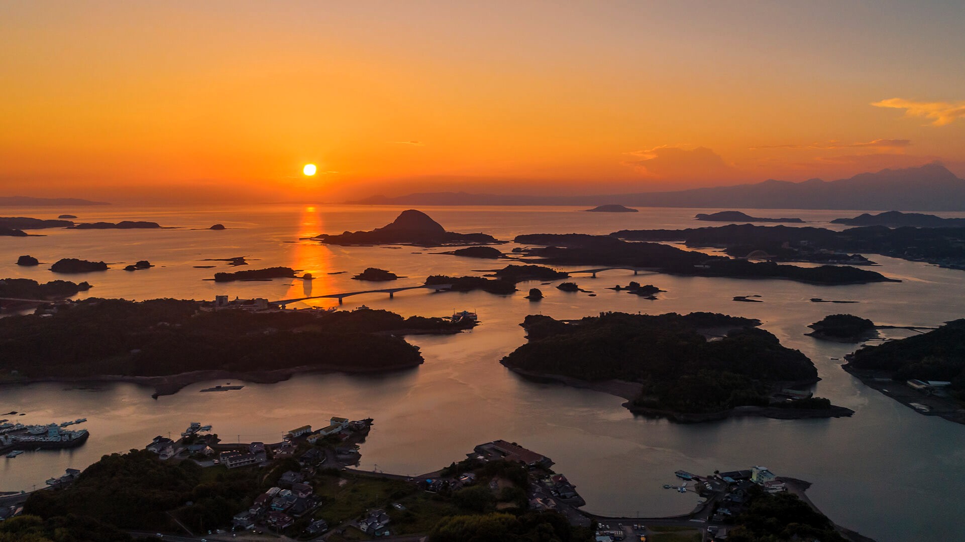 【天草松島の夕日】高舞登山展望台から見る夕日は日本の夕陽百選にも選ばれるほどの絶景