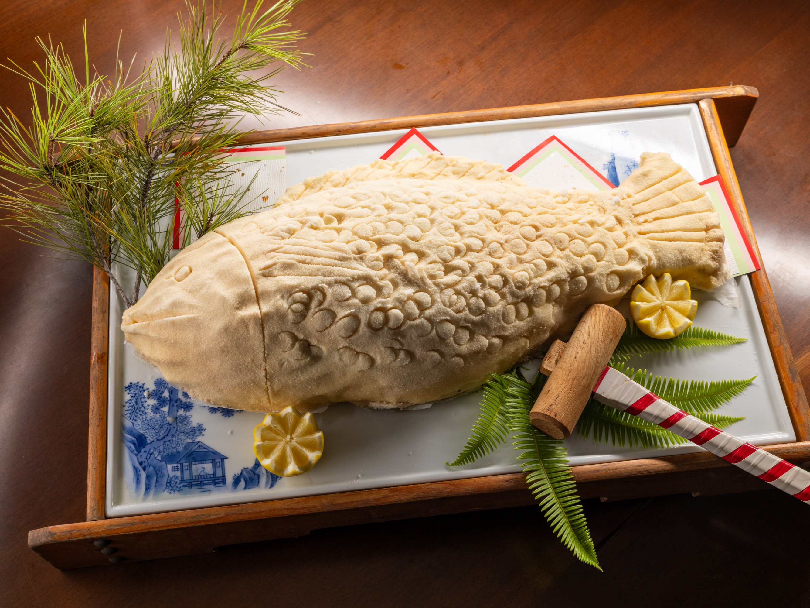 【慶事プラン】鯛の塩釜焼を叩いて割って、盛り上がること間違いなし♪