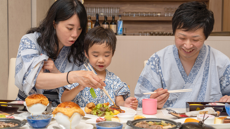 みんなで食べれば、もっとおいしい♪種類豊富なお料理をたっぷりとお召し上がりください。