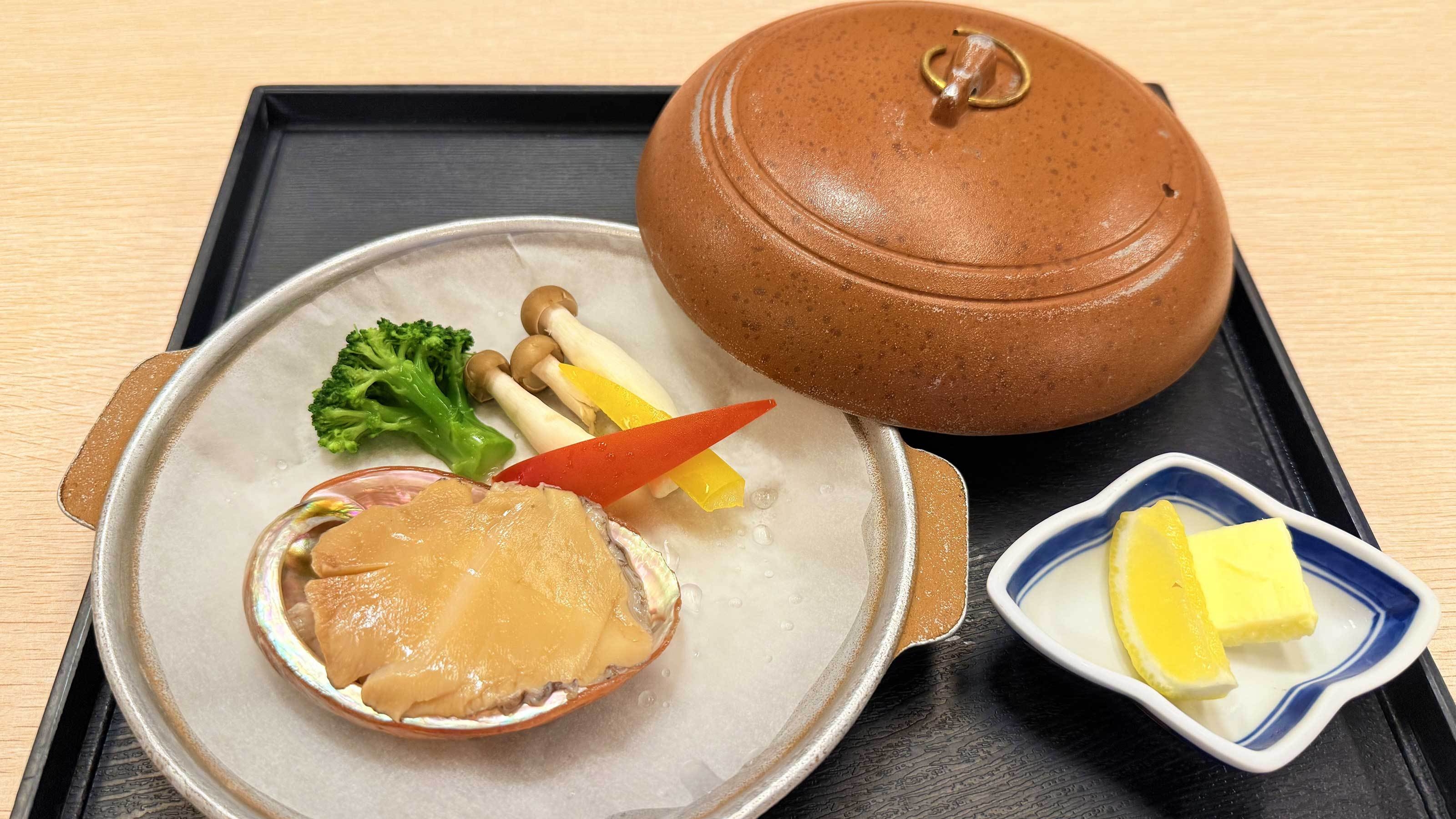 ■ちょっと贅沢に!!　あわびのバター焼き付きバイキングプラン