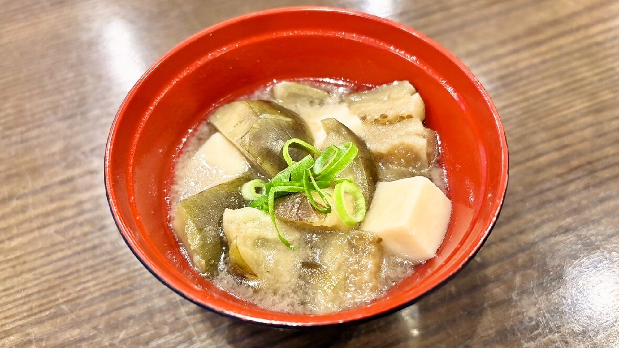 【夏季】揚げ茄子と豆腐の味噌汁※日替わり
