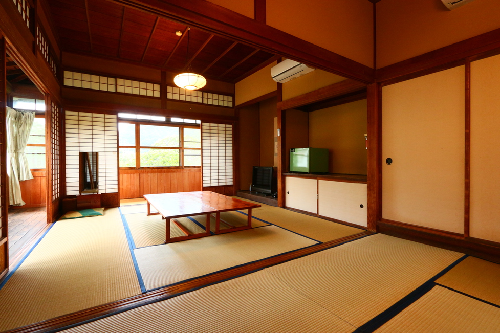 【昭和初期の代表的な14帖】-松-（アウトトイレ） 禁煙