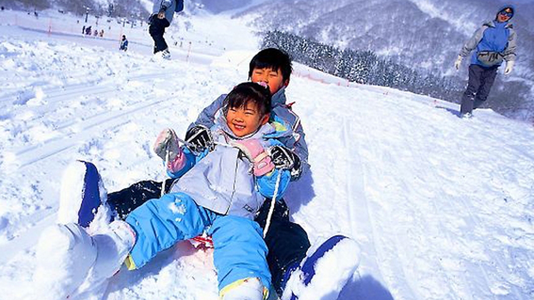 【ゲレンデ目の前】特典付★カニ鍋でぽかぽか冬旅♪いっぱい遊んでカニを食す！一泊二食