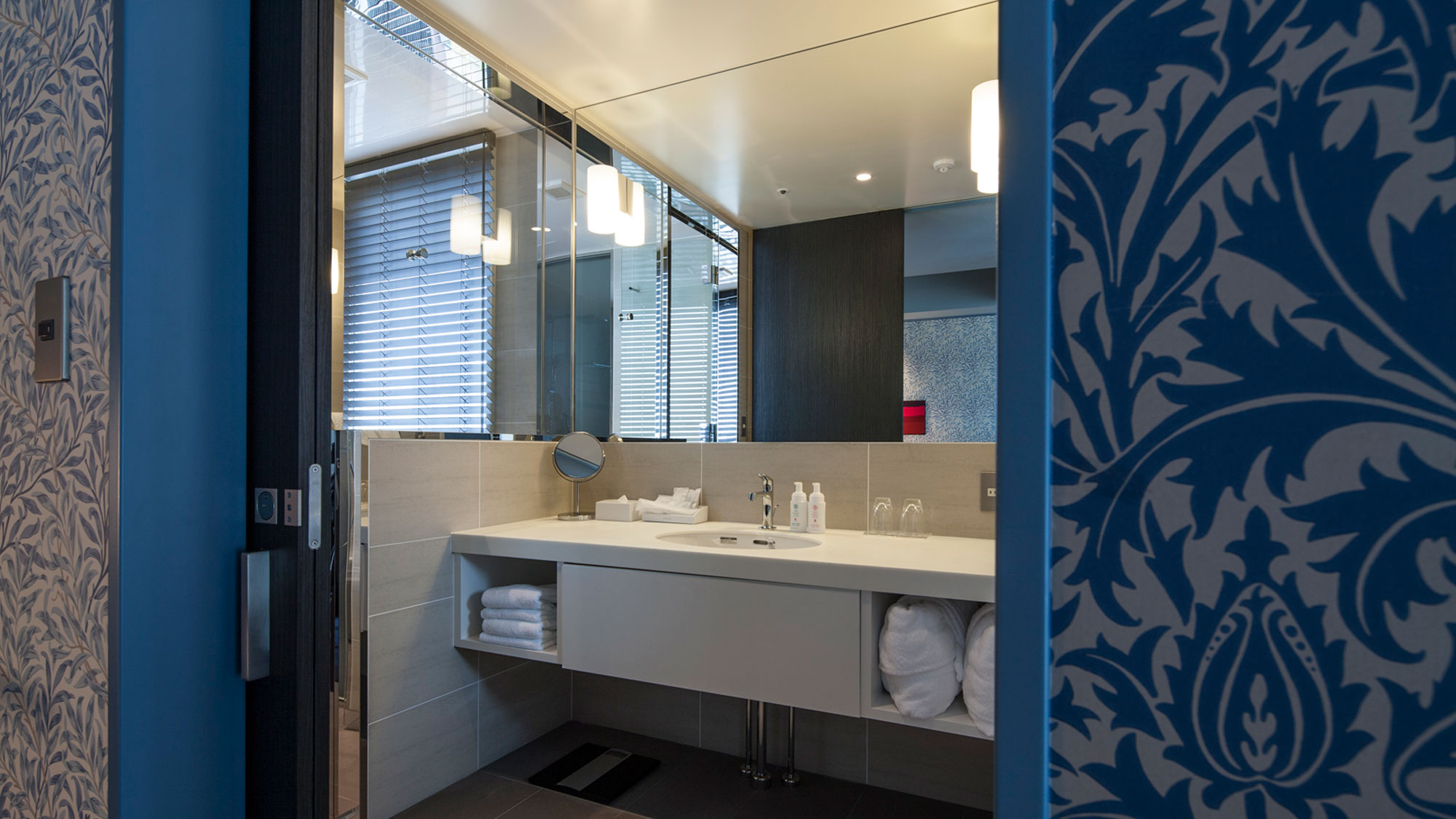 Suite ザ・ゲートツイン（58平米）～バスルームイメージ～