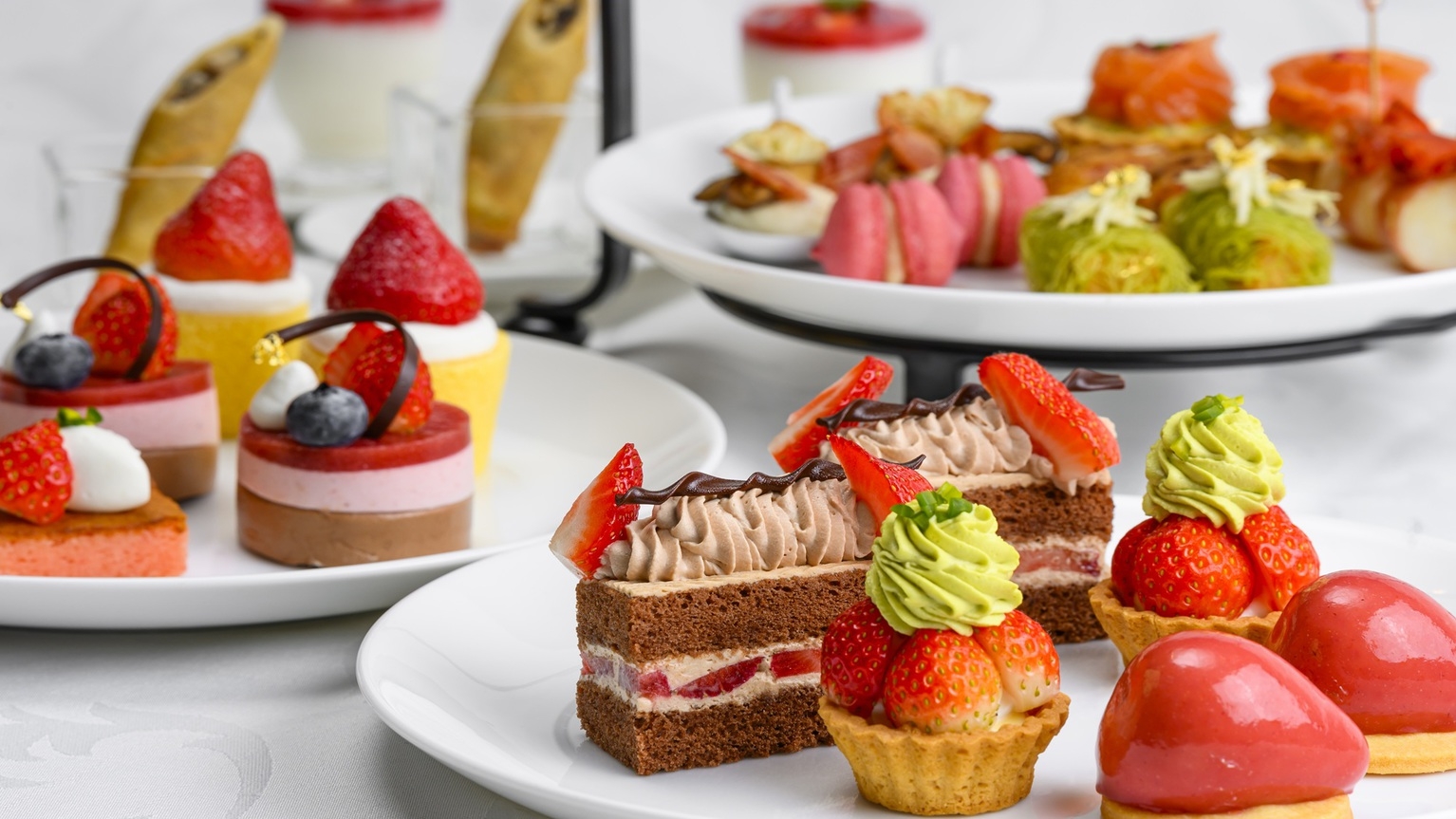 【アフタヌーンティー】旬のいちごが主役！いちご香る冬のアフタヌーンティー（朝食付き）