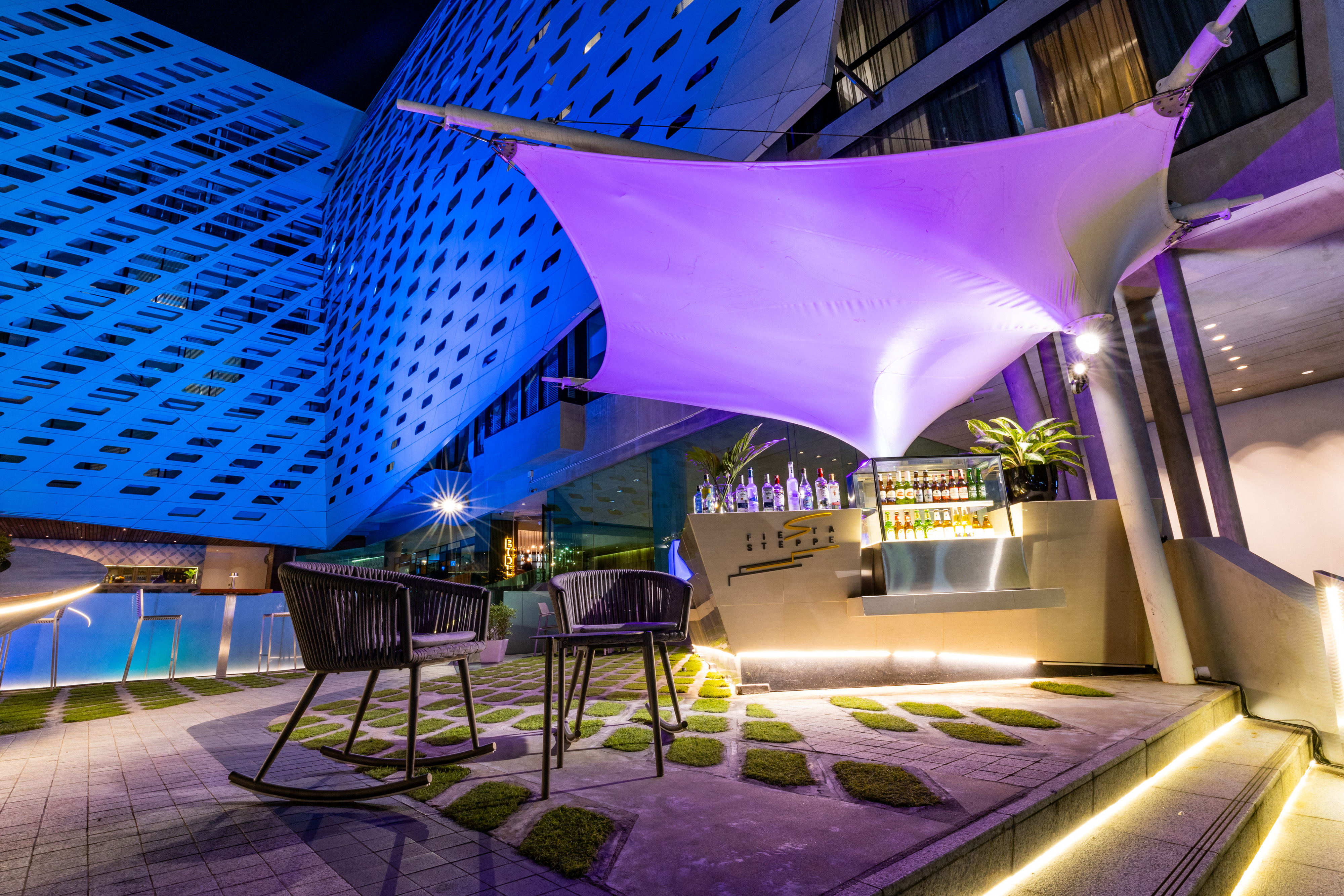 Outdoor Bar - Fiesta Steppe 