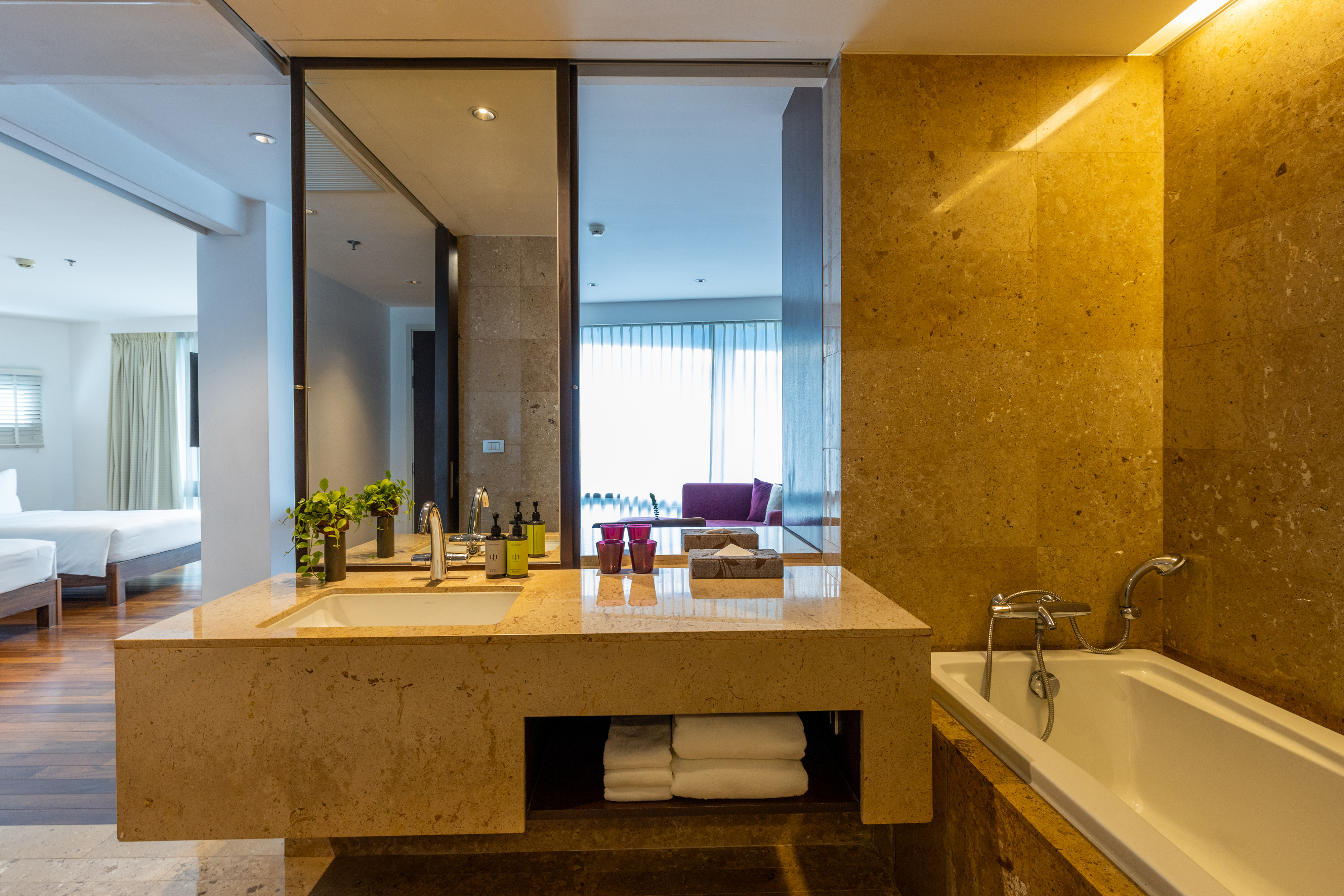 Triple Luxe Suite - bathroom