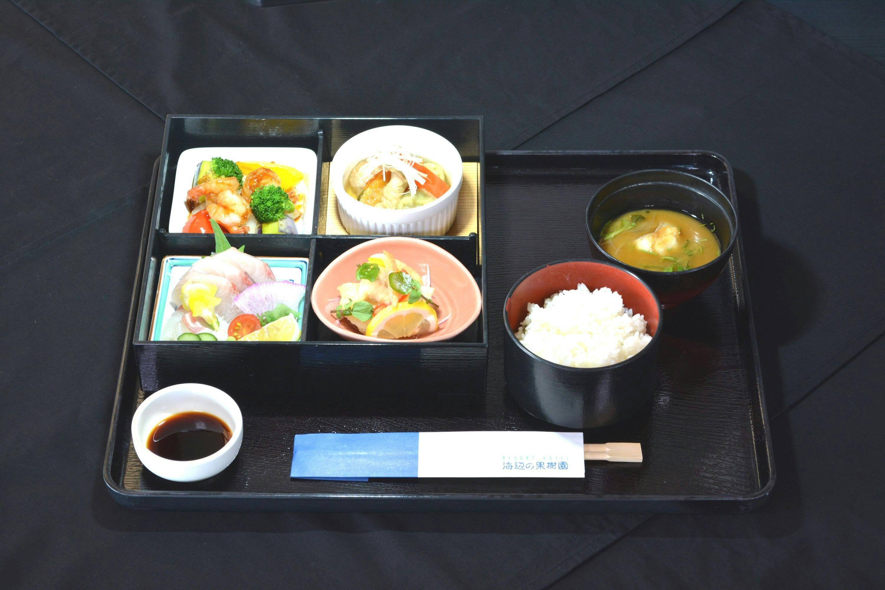 【1泊2食】レストランで松華堂弁当形式の夕食！リーズナブルプラン｜[バイキングor和朝食]朝食付