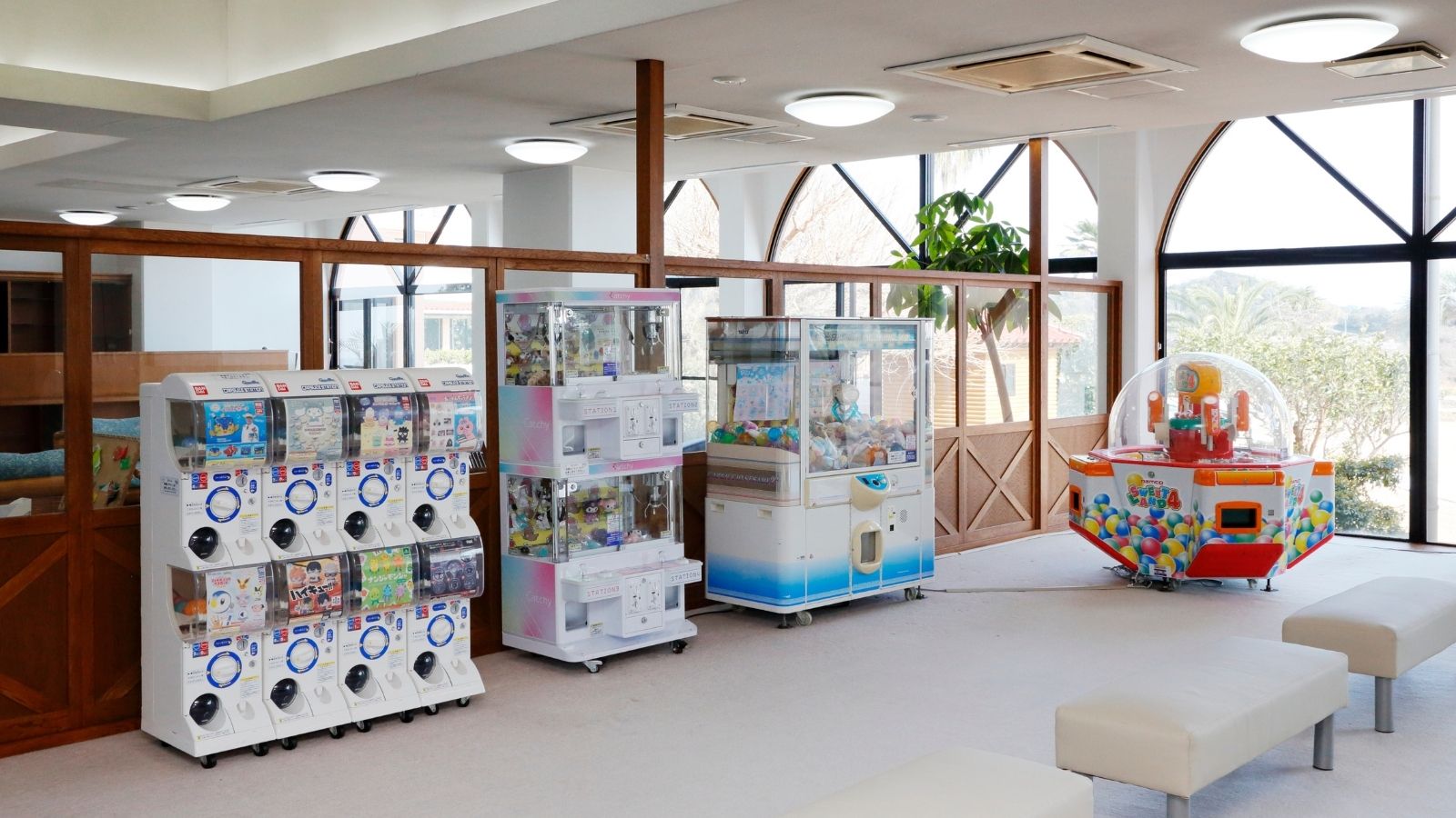 【休憩所（クアハウス内）】アミューズメントコーナーもお楽しみいただけます