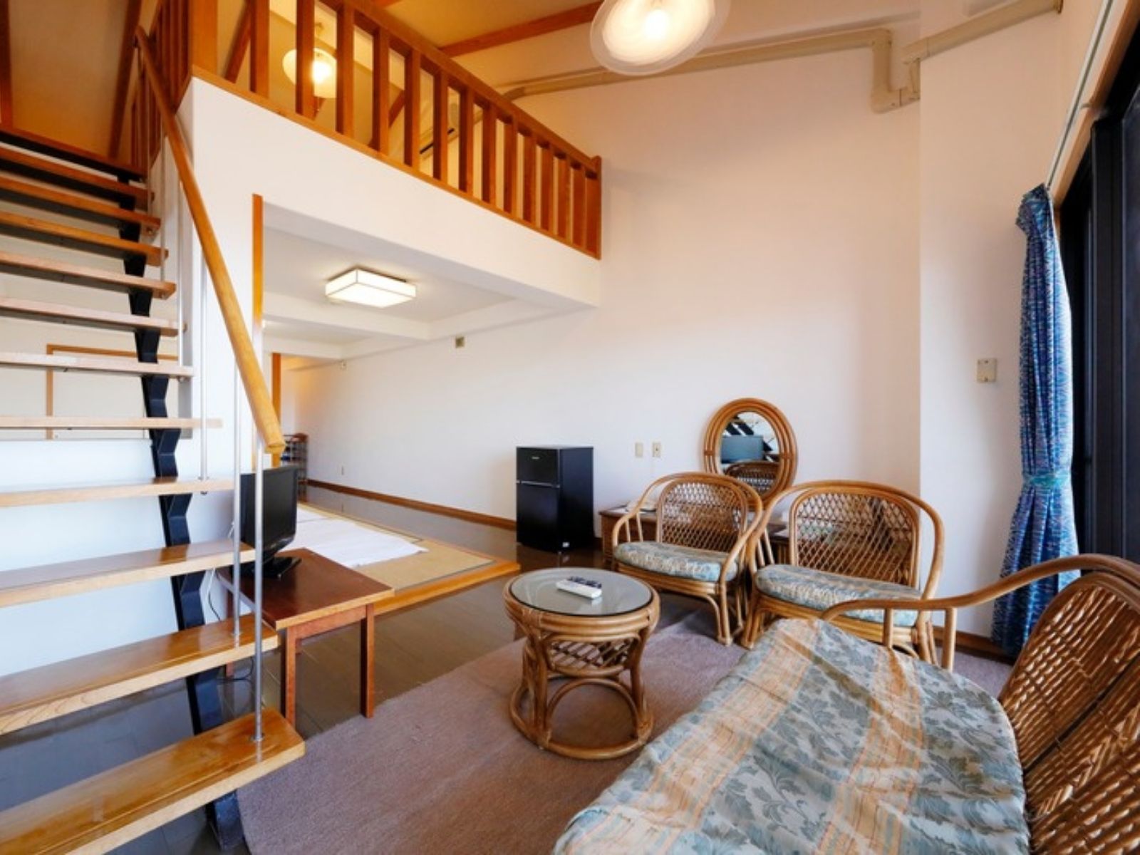 【70平米・海側】本館メゾネットルーム1F和・2F洋