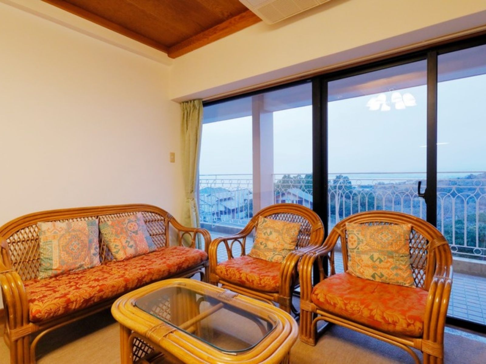 【60平米・海側】本館デラックスルーム