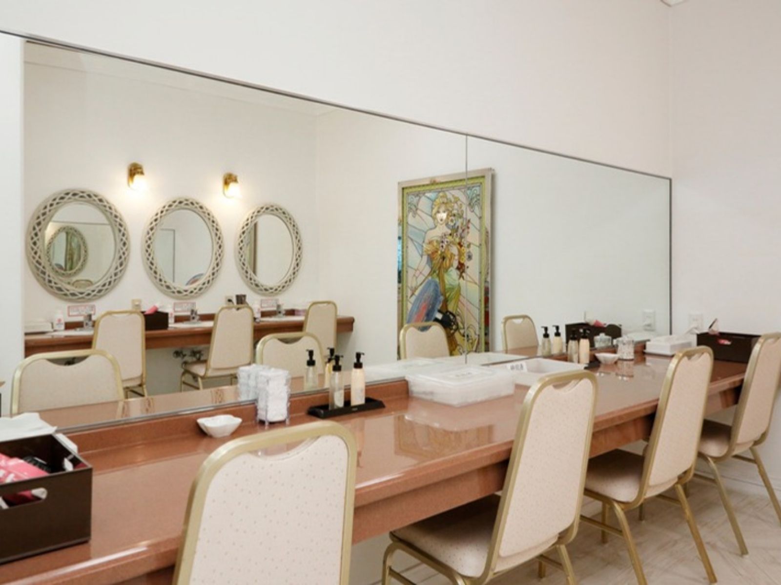 【女性用大浴場】ドライヤーやアメニティをご用意