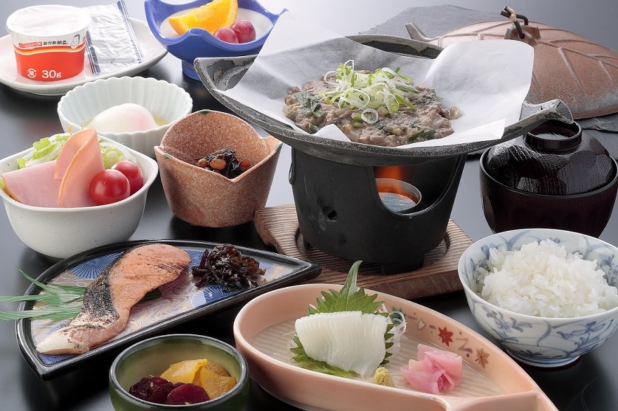 【期間限定★3つの特典付き】出来立てあったか『旅館の手作り朝食』付フラ女将プラン