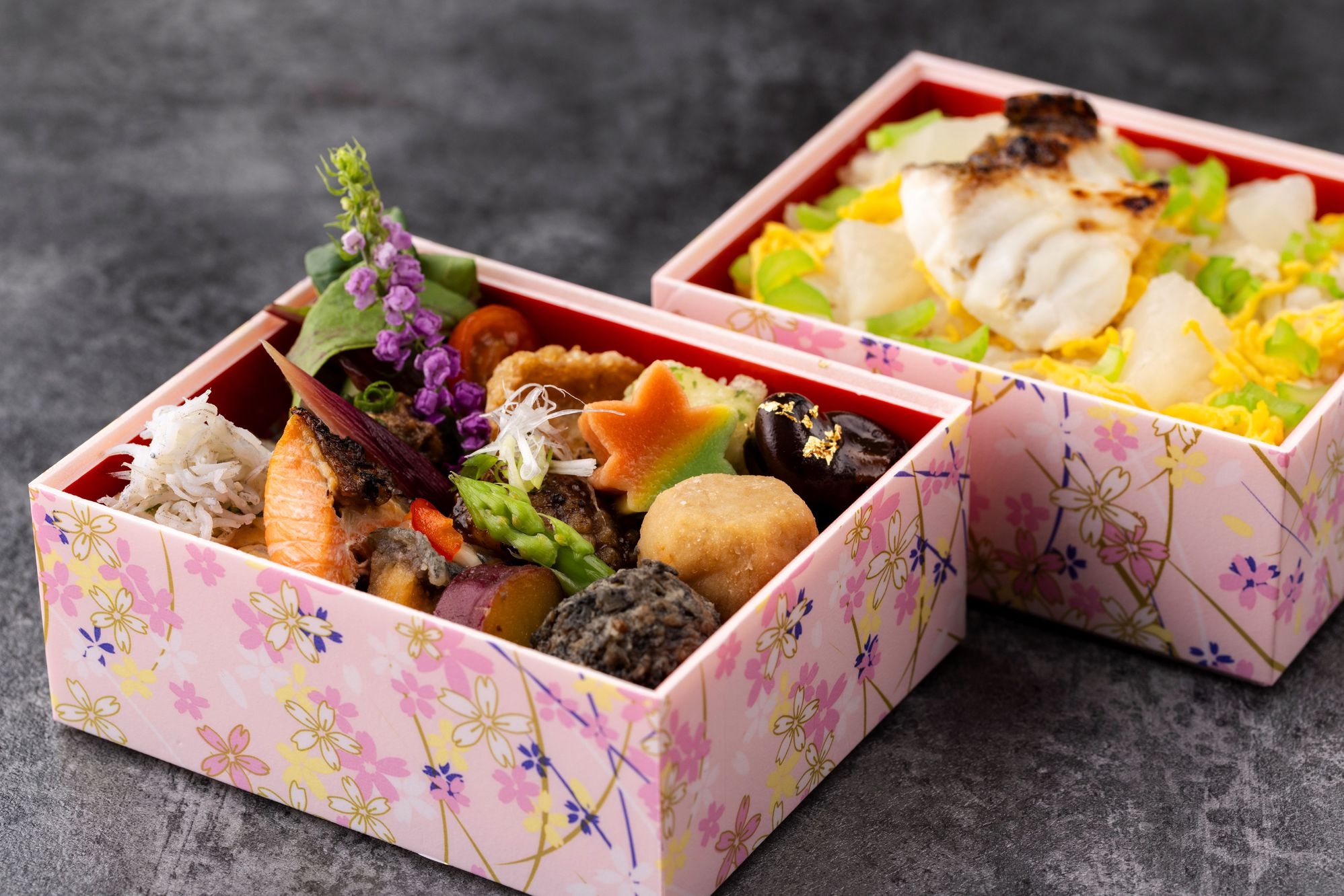 【平日限定】ホテルの味をお部屋で堪能。旬鮮美食を味わうテイクアウト弁当【夕食お弁当+朝食付】