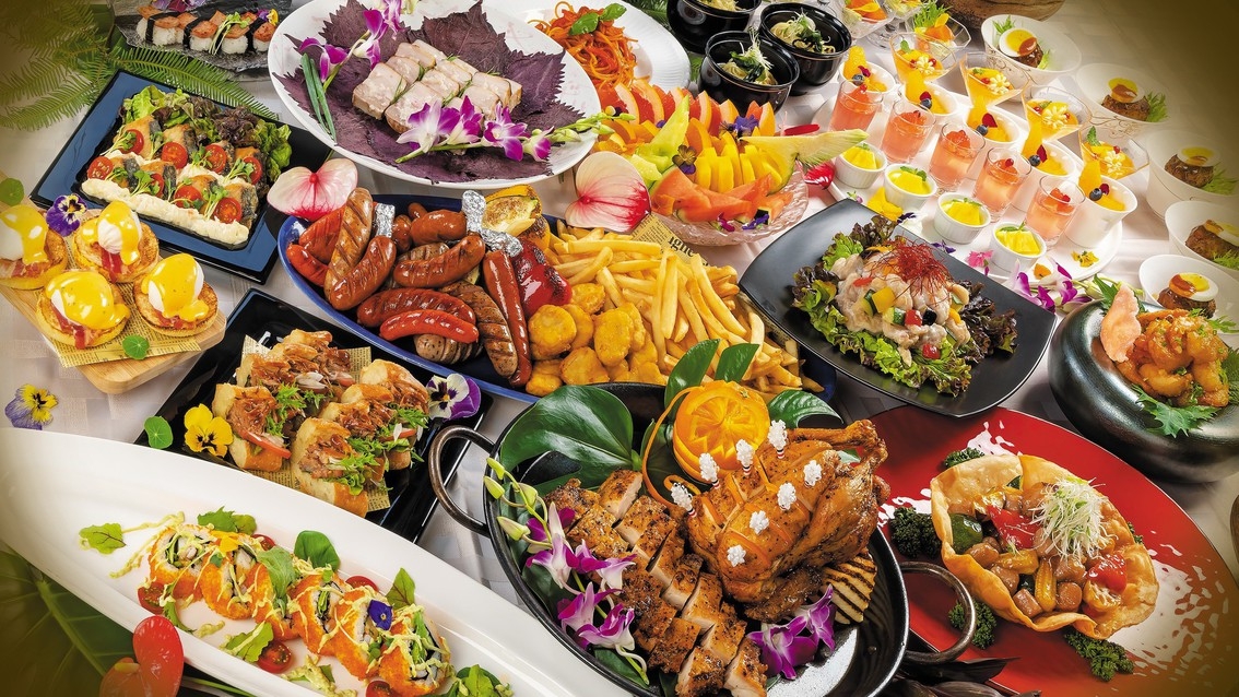 【夏期限定】人気の「ハワイアンビアガーデン」食べ飲み放題〜プールサイドでリゾート気分満喫＜夕朝食付＞