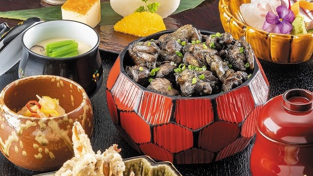 ■オリーブ地鶏丼