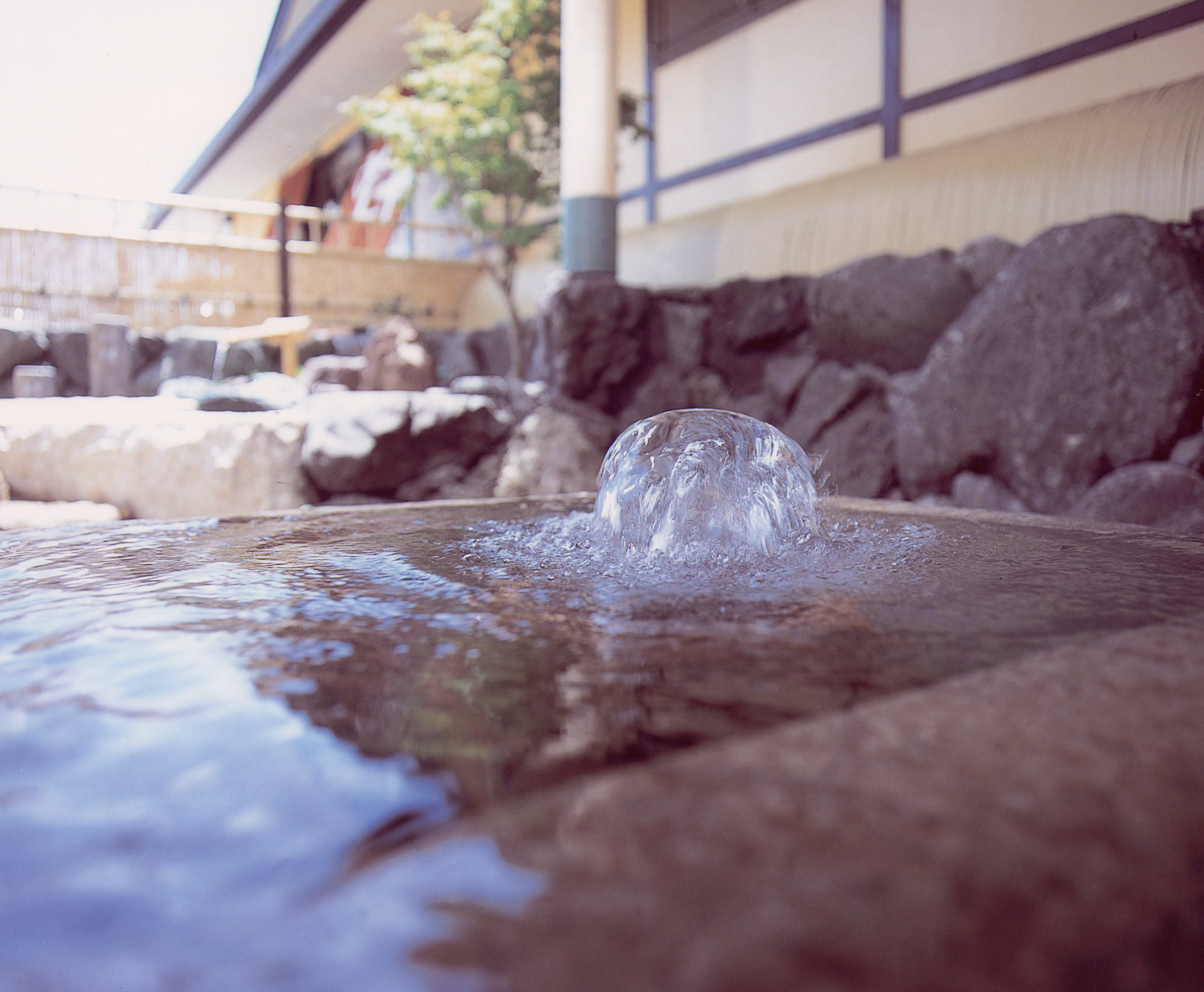 万石の名水「幸福の泉」