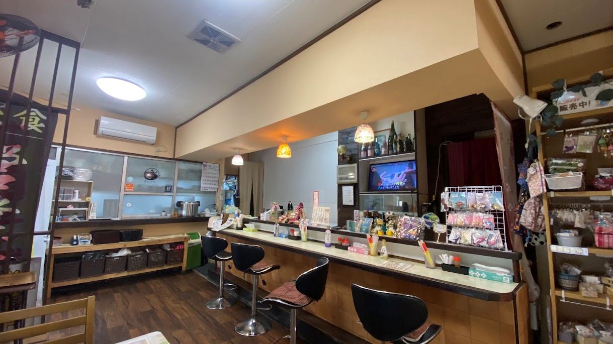 *【食堂】お一人様でも安心して過ごせる、居心地の良い空間です。