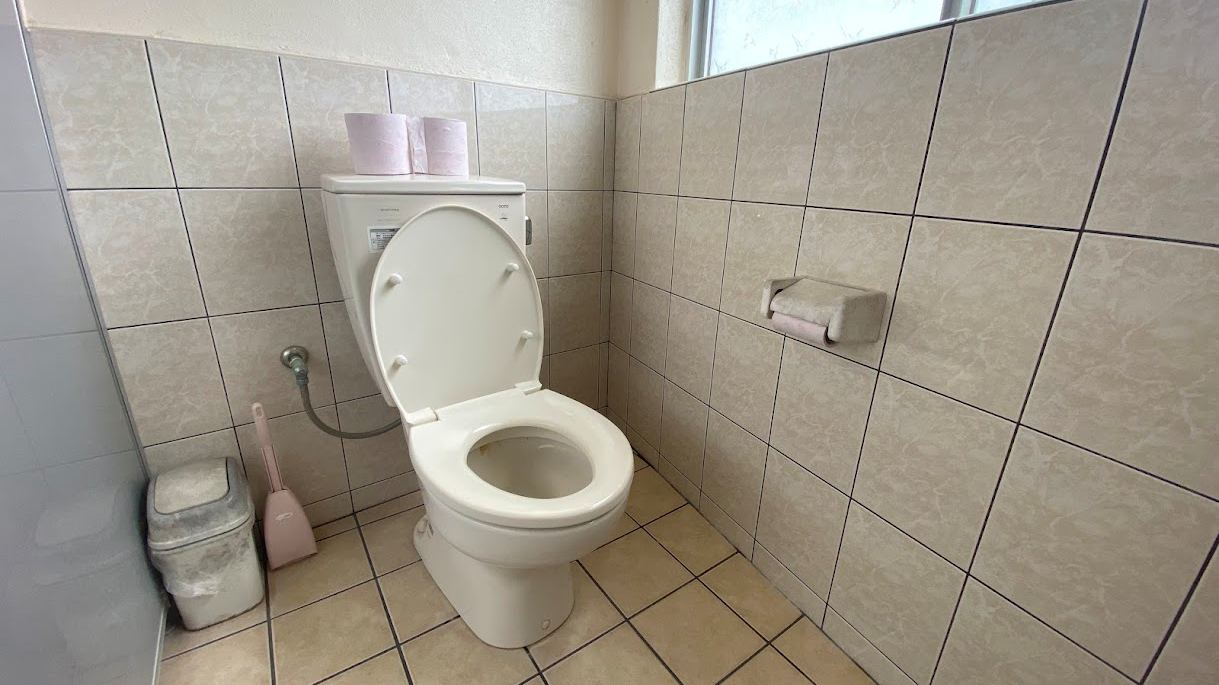 *【トイレ（共同）】男女別です。どなたでも安心してご利用いただけます。