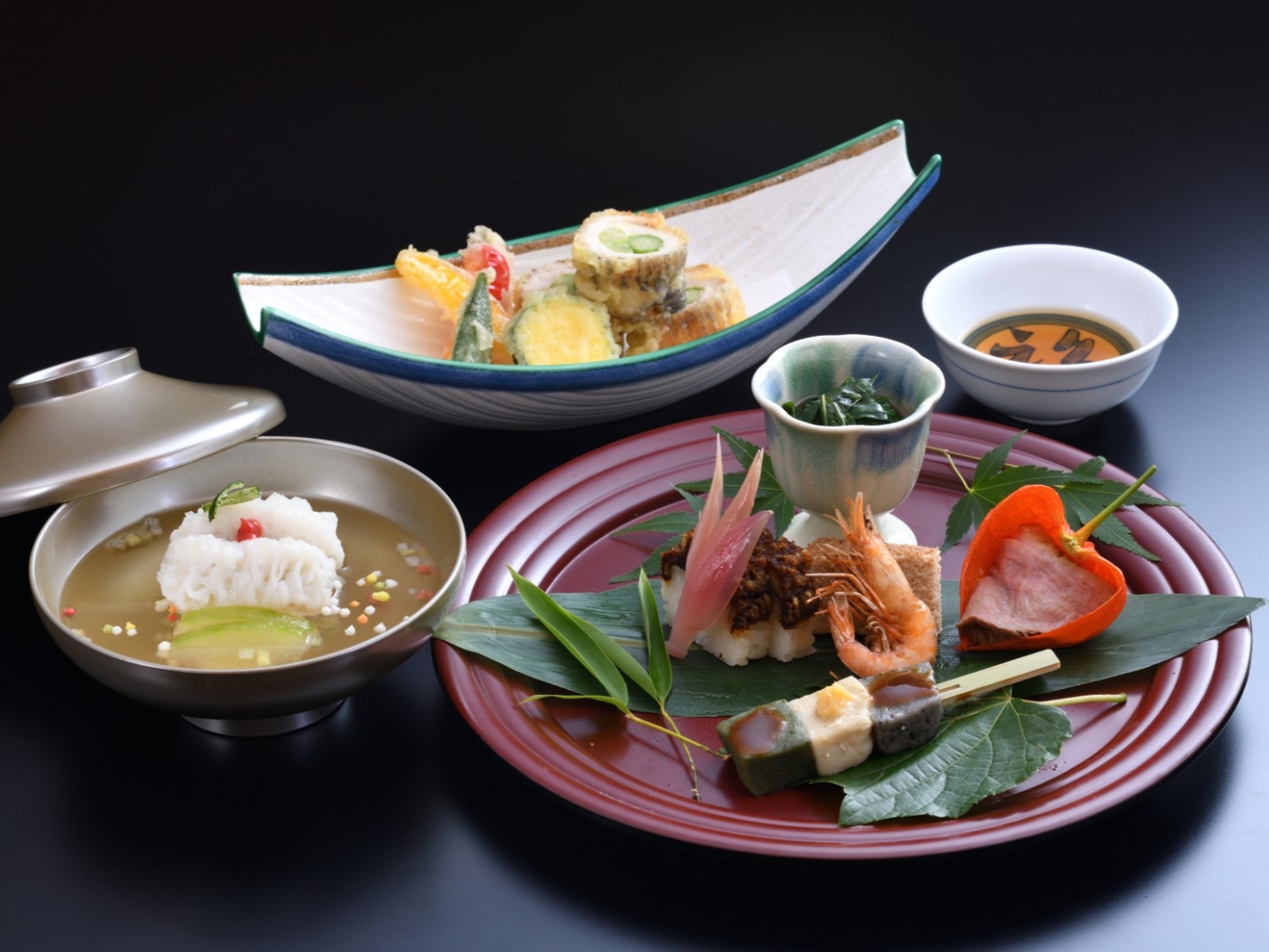 料理長手がけるグレードアッププラン【料理長特選会席】〜夕朝食付き〜