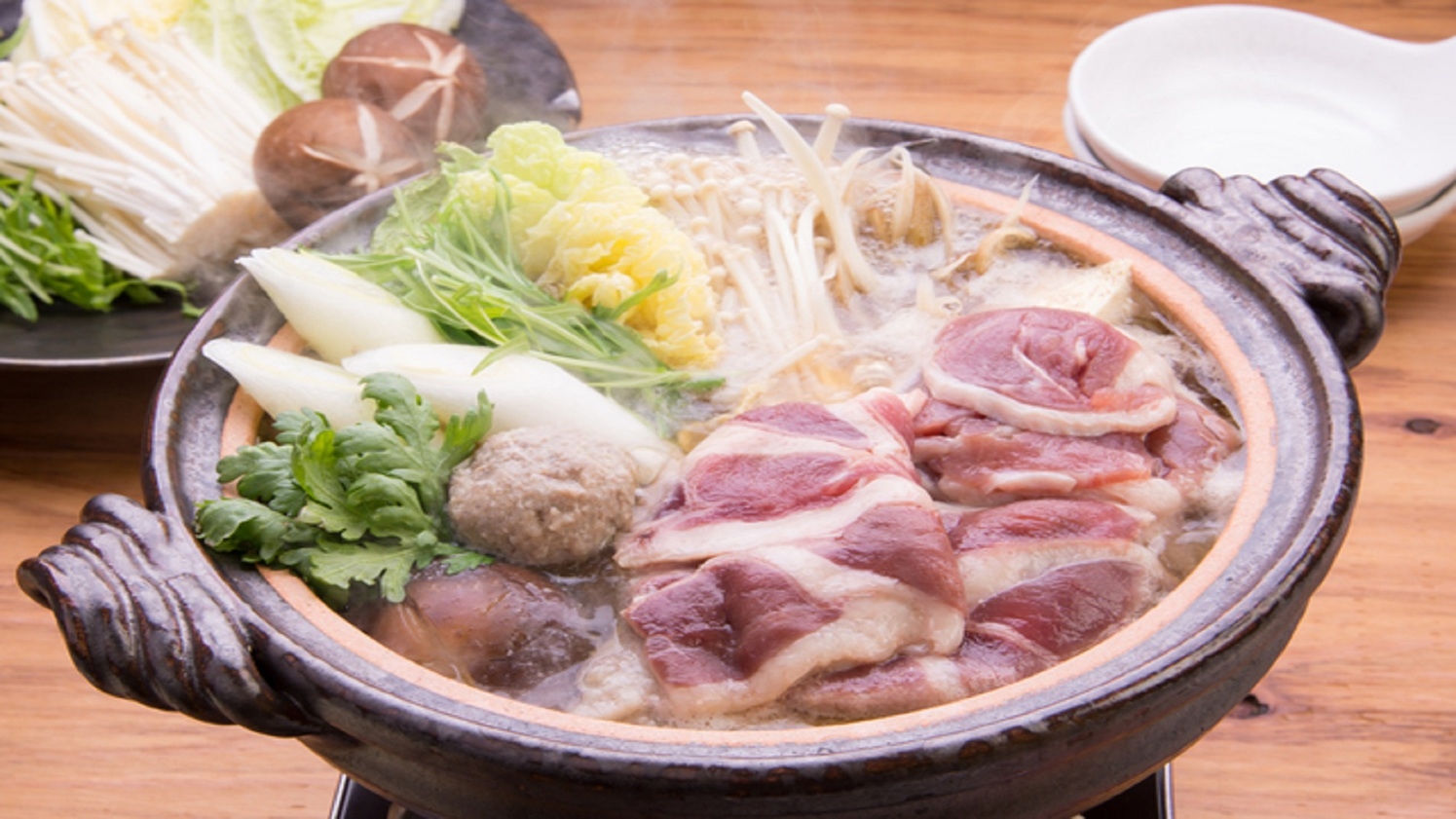 【鴨鍋プラン☆二食付】味わい深い鴨肉を使ったお鍋と天然温泉を満喫！