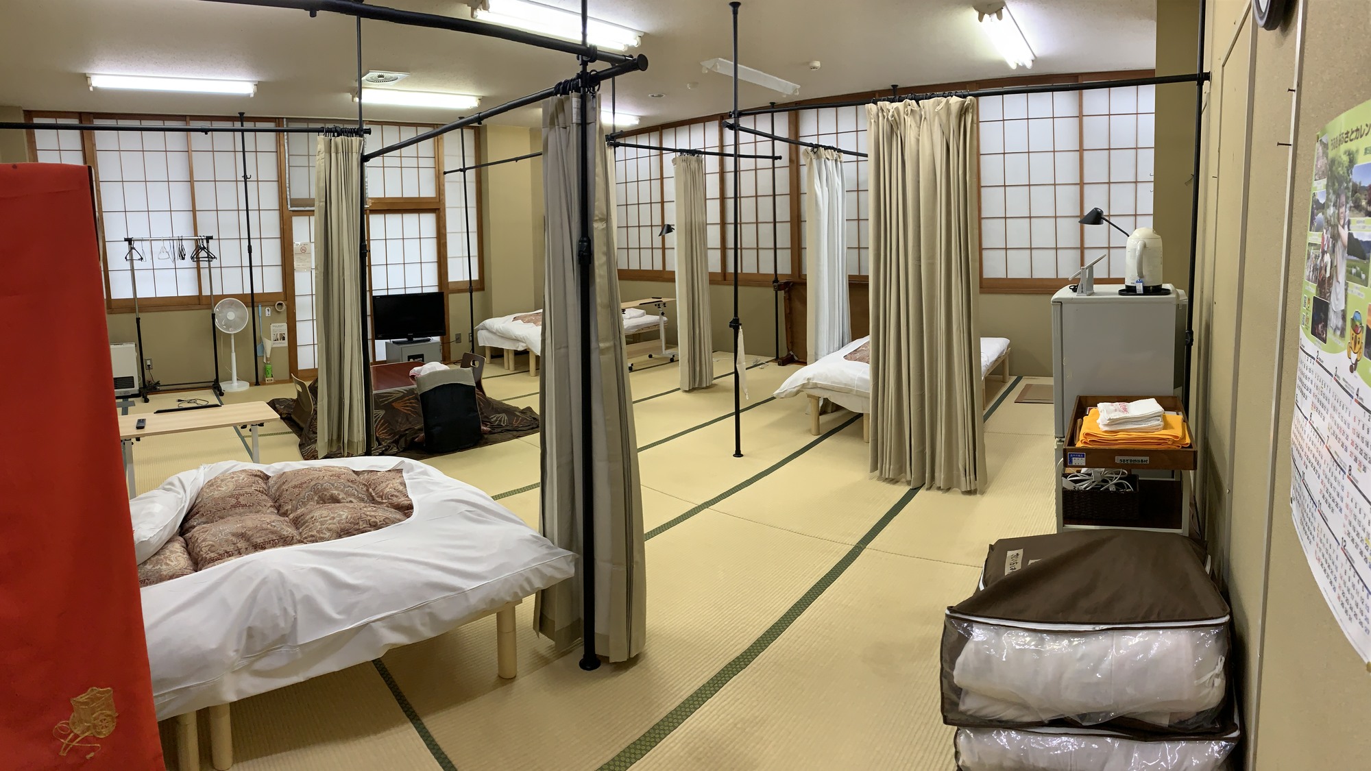 ・【本館6号室大部屋28号】ビジネスやワーケーションはもちろん、合宿にも使える大部屋貸切♪