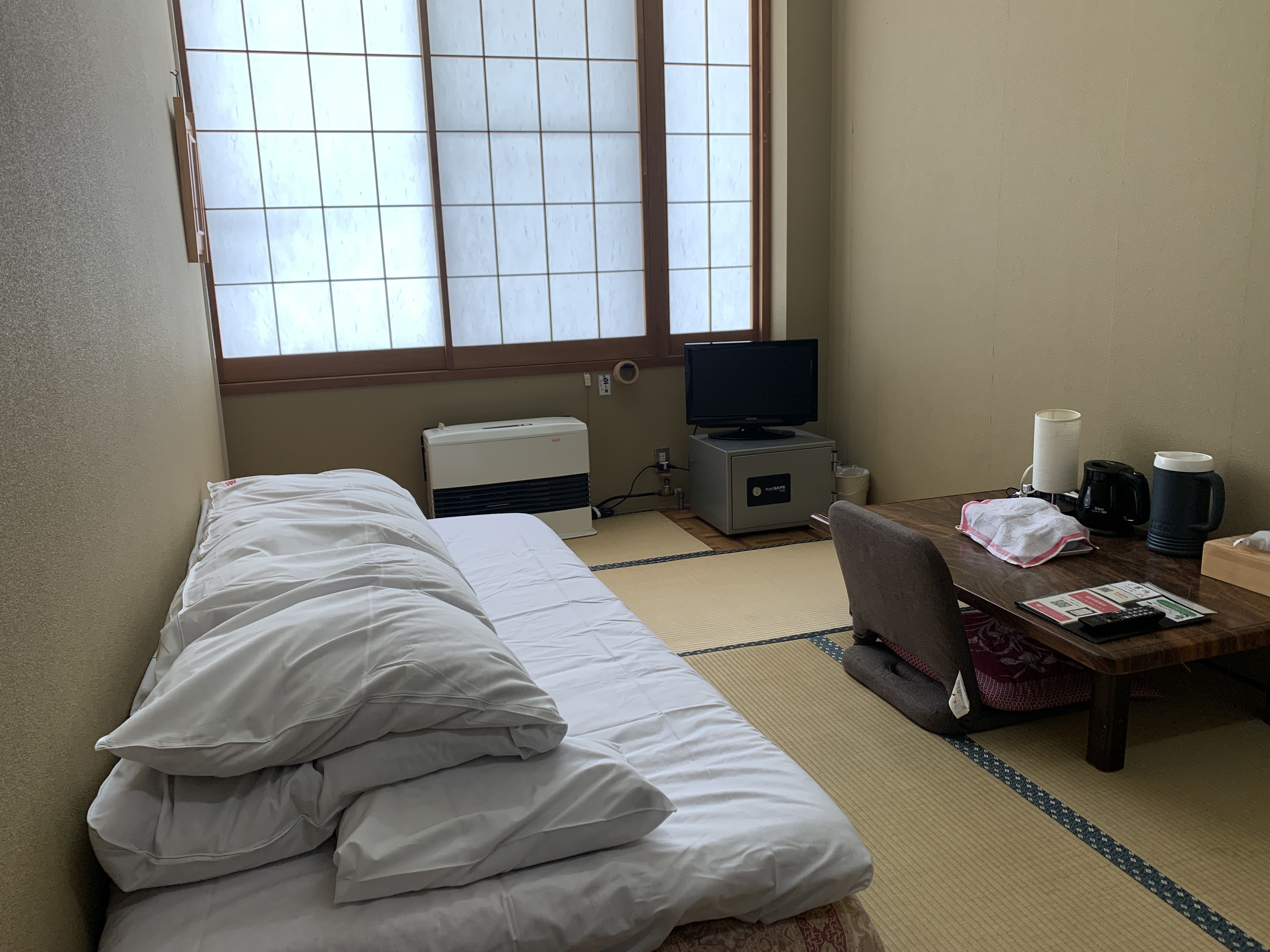 【本館・訳アリ7.5畳】